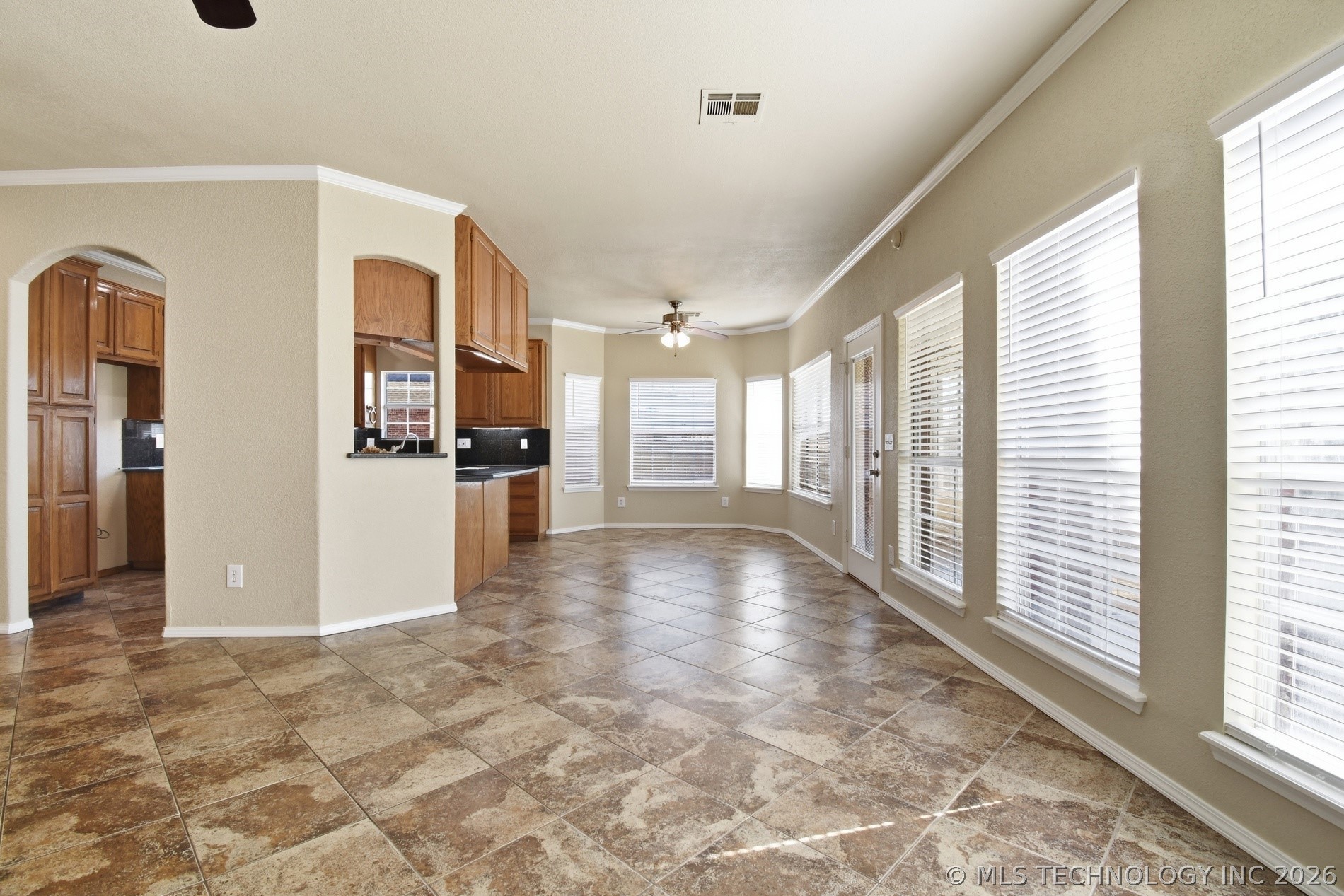 1017 W Quinton Street S Property Photo 11