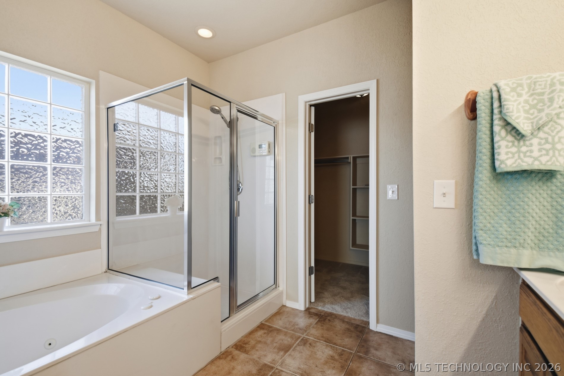 1017 W Quinton Street S Property Photo 32