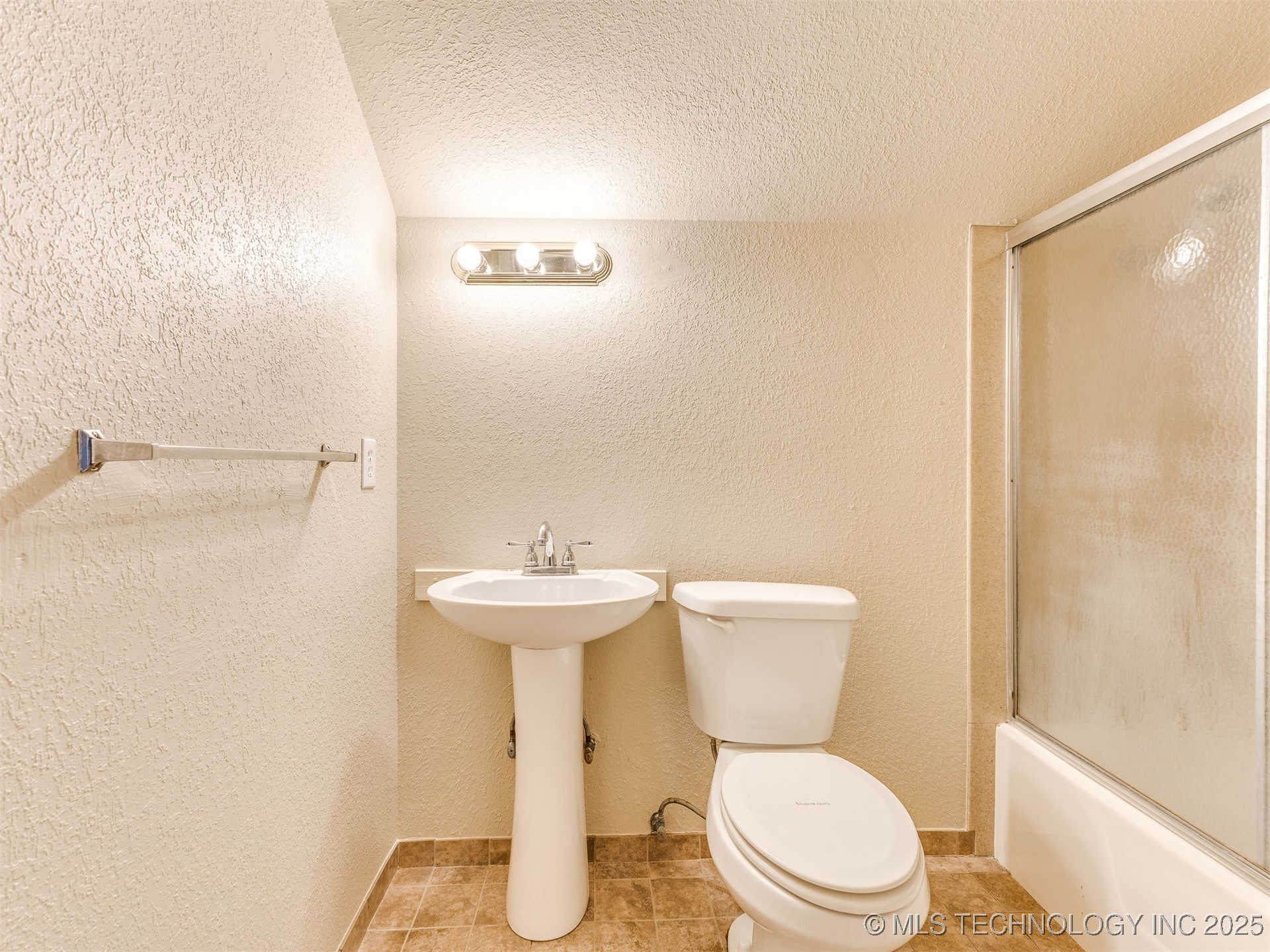 1017 W Quinton Street S Property Photo 44