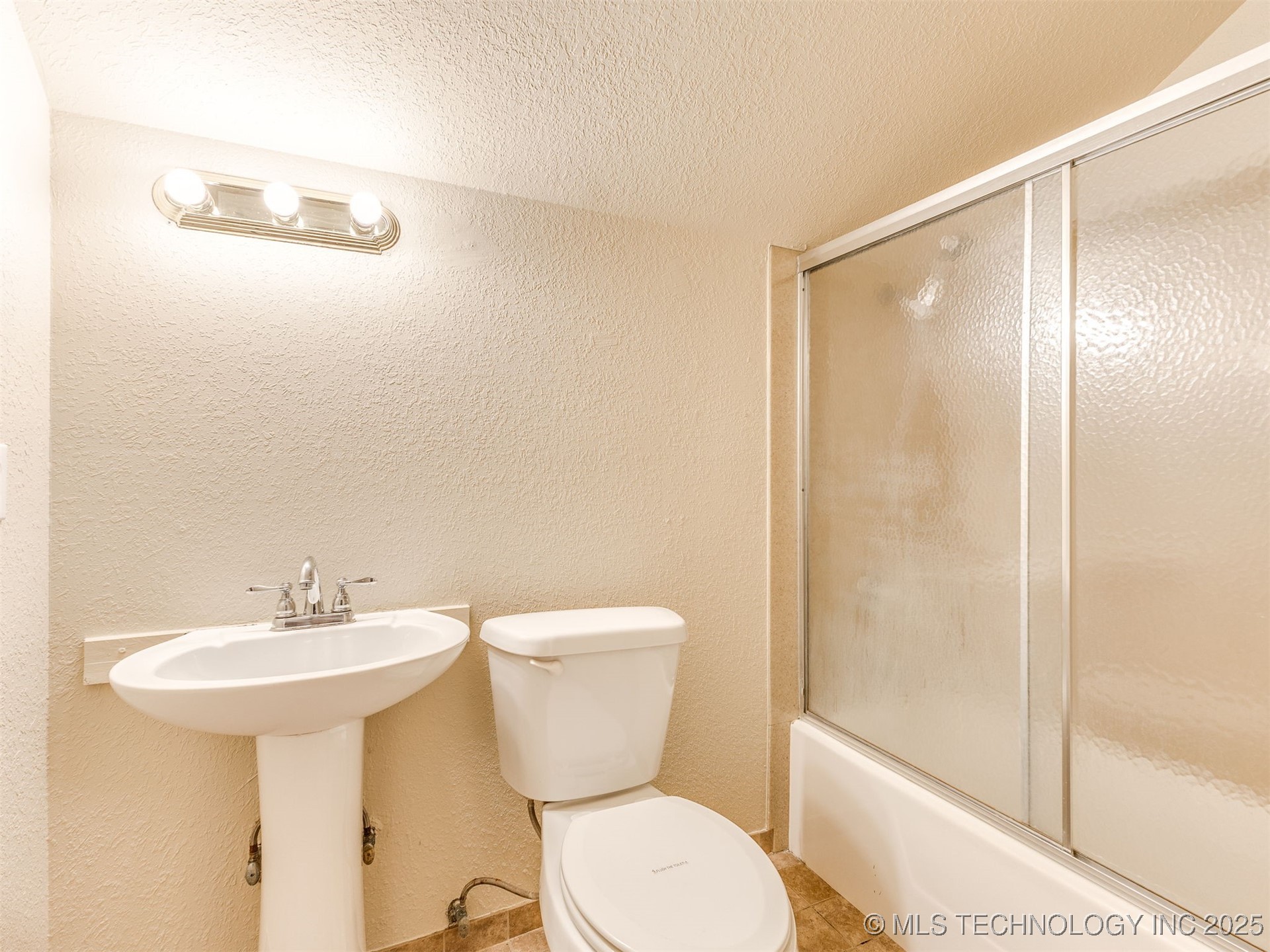 1017 W Quinton Street S Property Photo 45