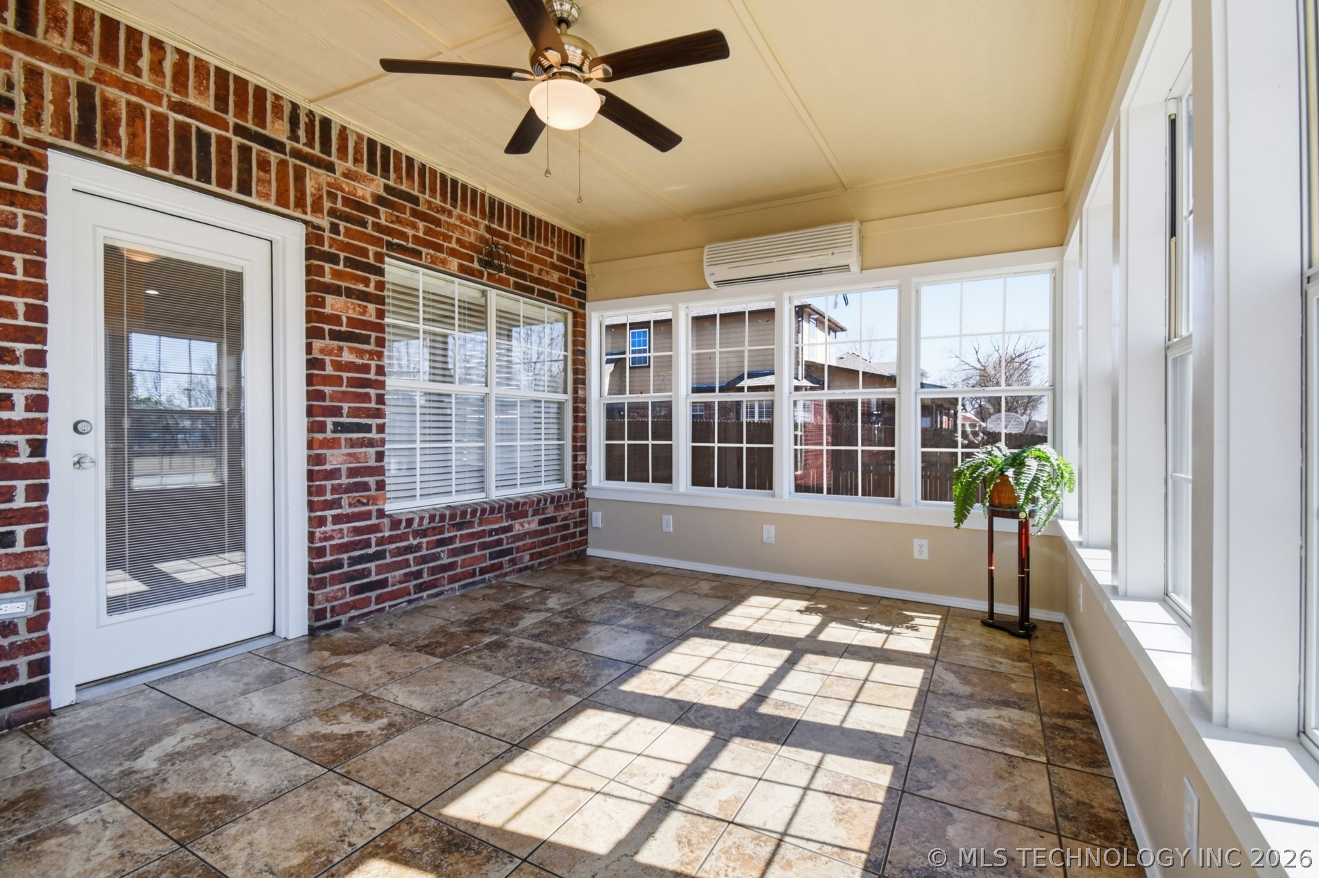 1017 W Quinton Street S Property Photo 46