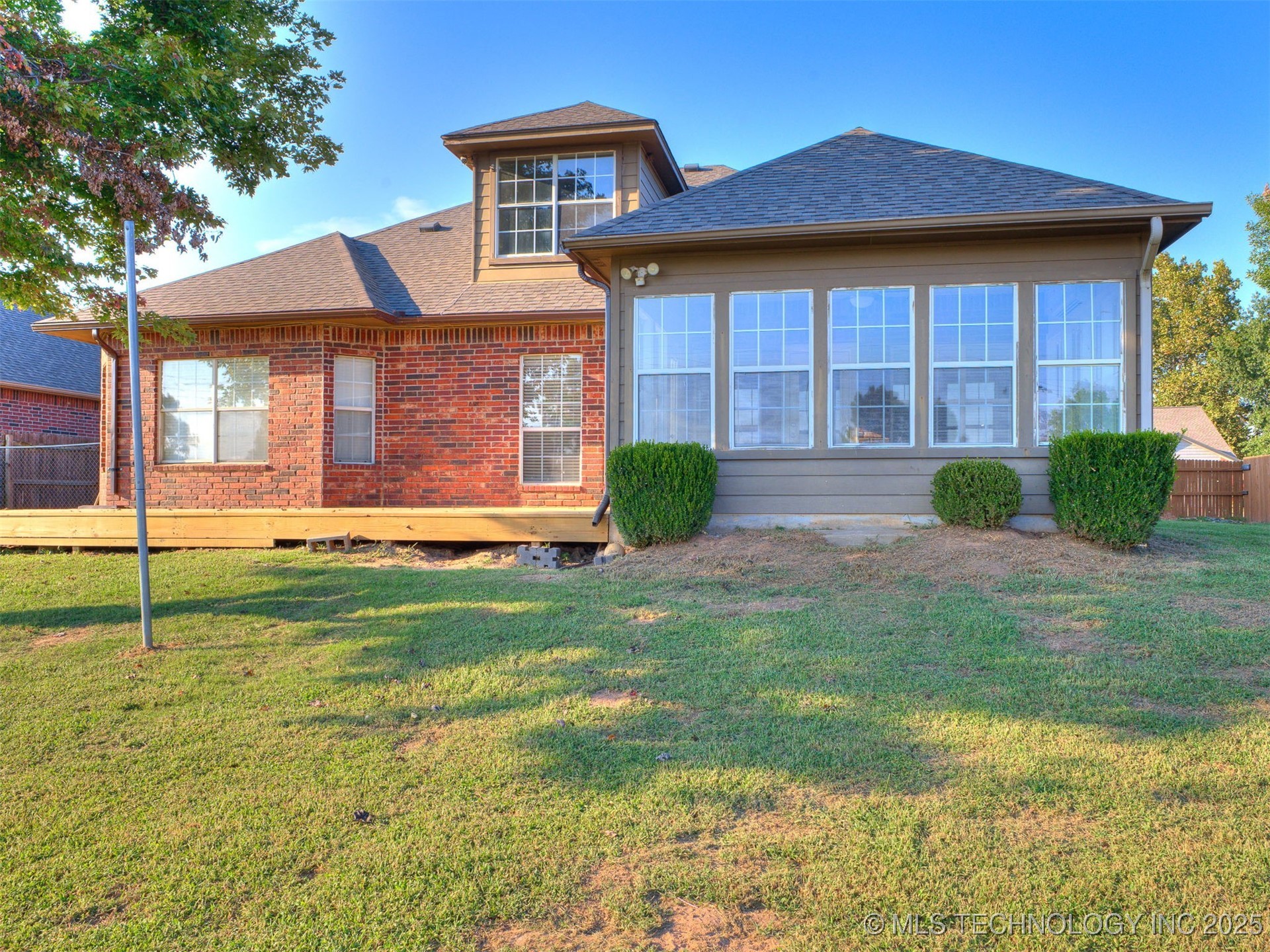 1017 W Quinton Street S Property Photo 49