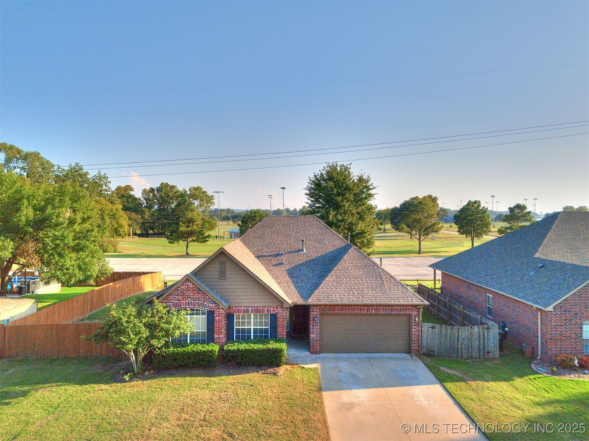 1017 W Quinton Street S Property Photo 54