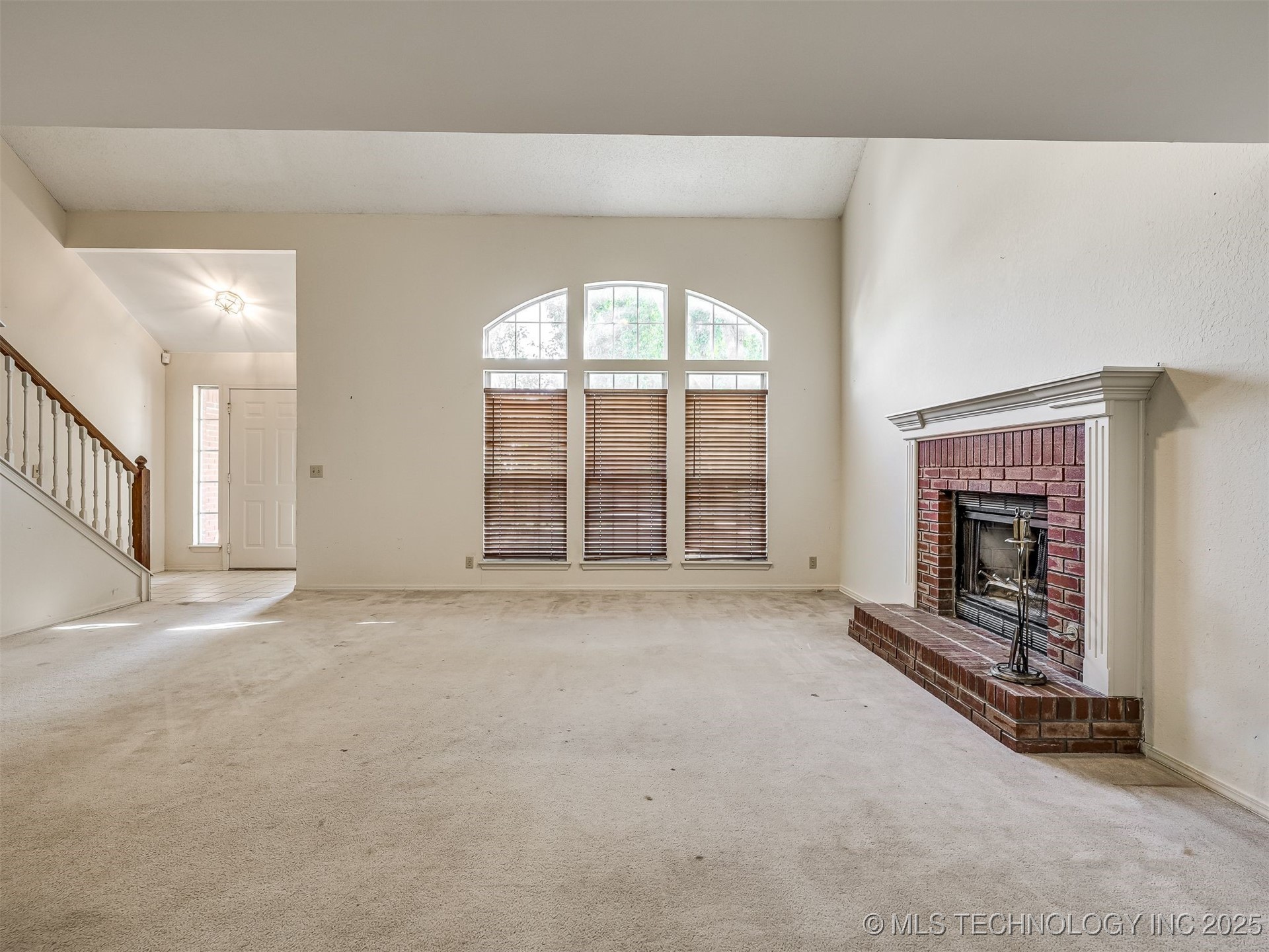 1812 S Gardenia Avenue Property Photo 14