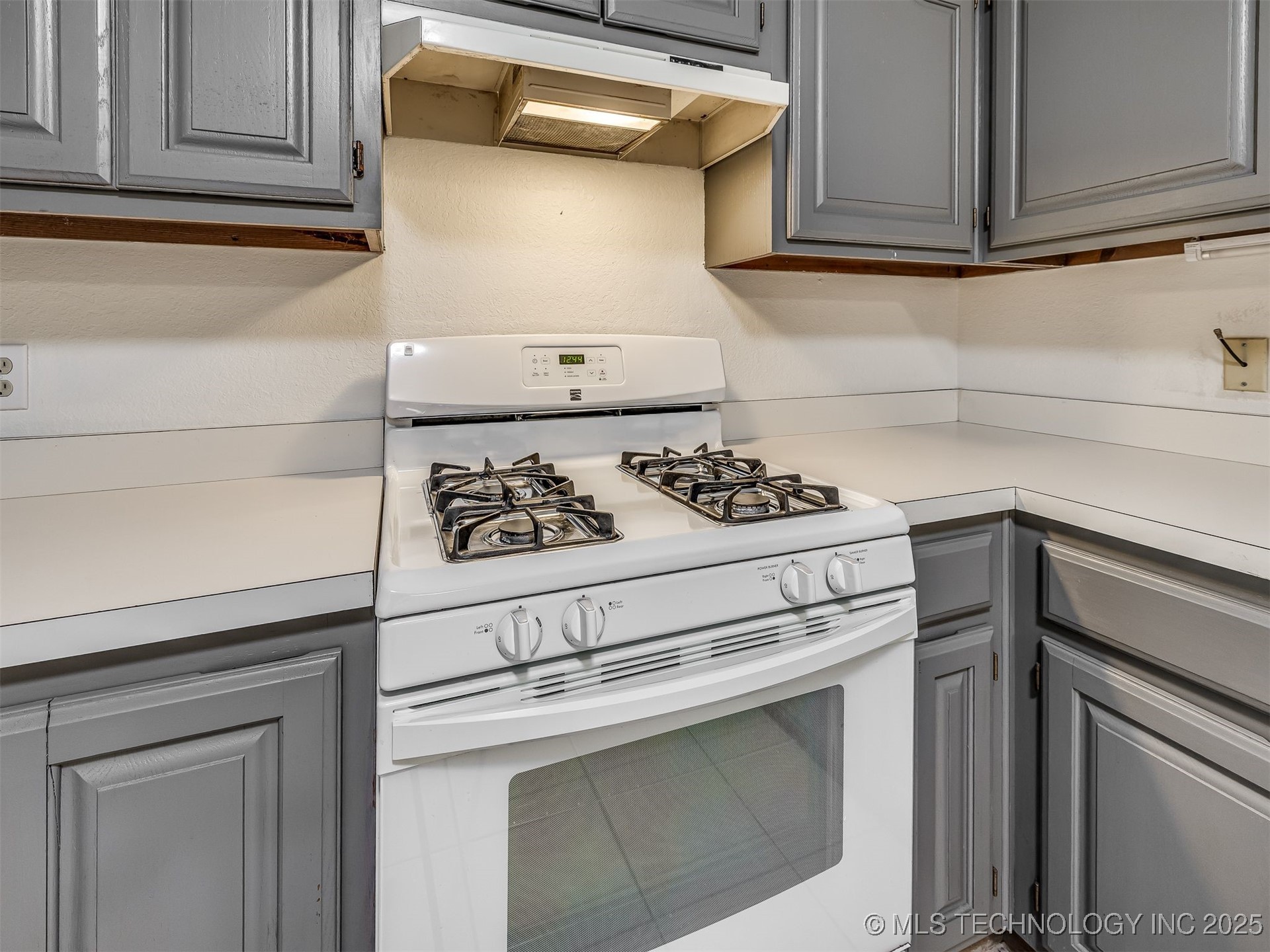 1812 S Gardenia Avenue Property Photo 21