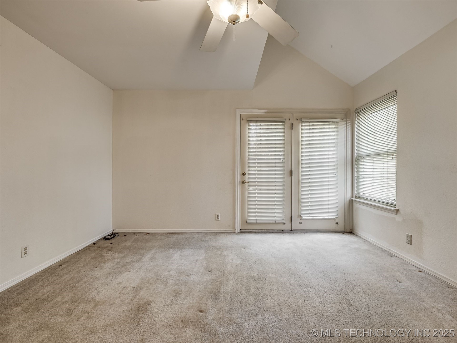 1812 S Gardenia Avenue Property Photo 29