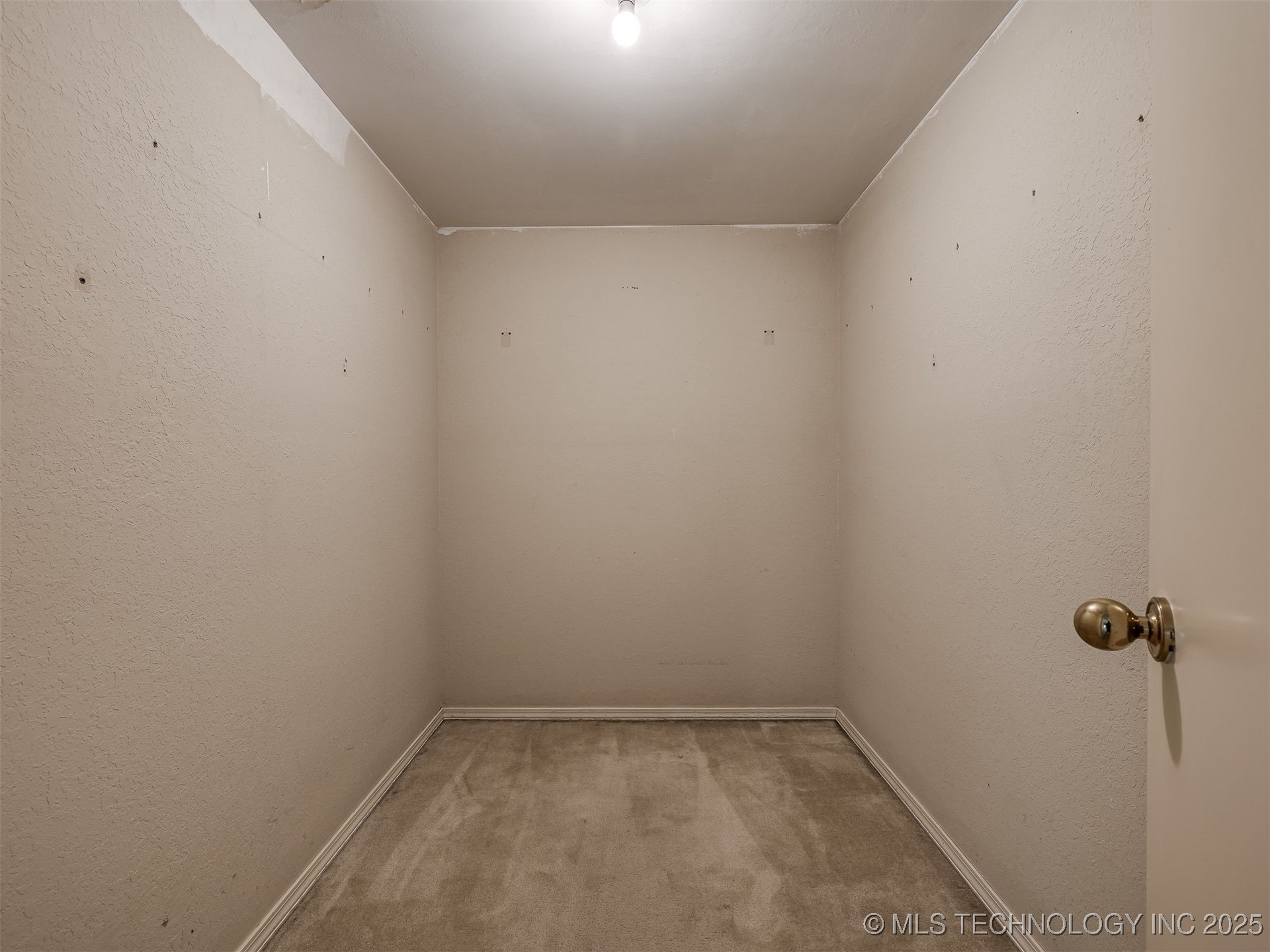 1812 S Gardenia Avenue Property Photo 32