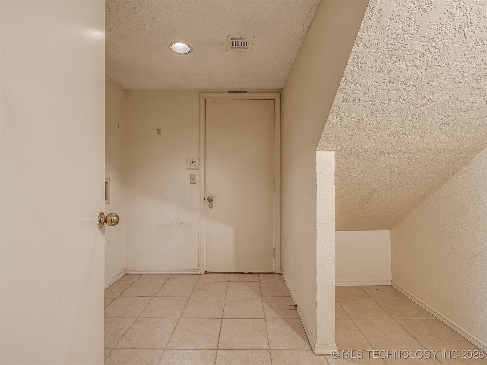 1812 S Gardenia Avenue Property Photo 40