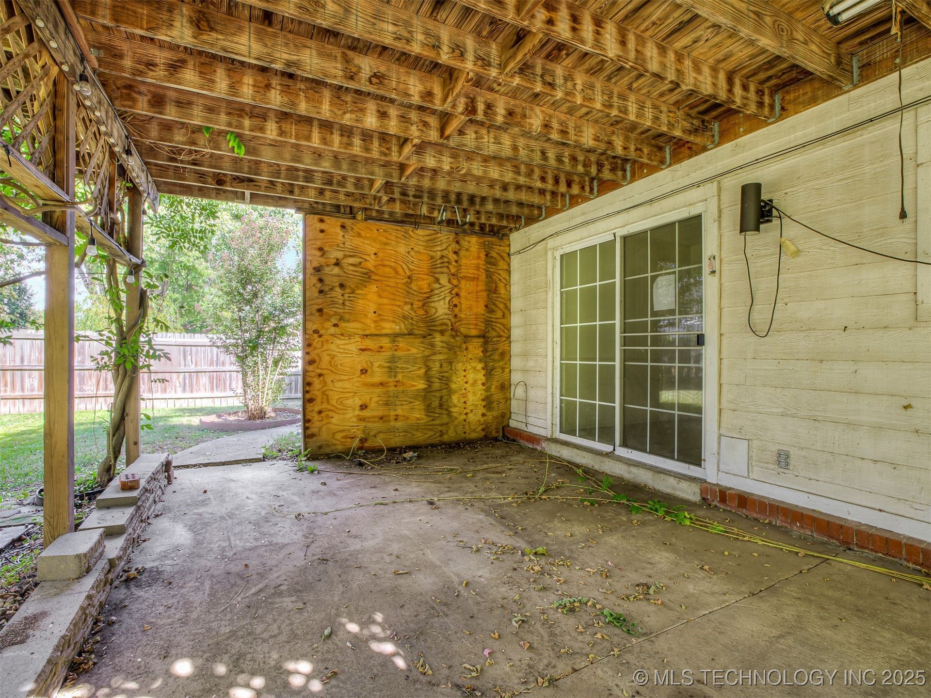 1812 S Gardenia Avenue Property Photo 59