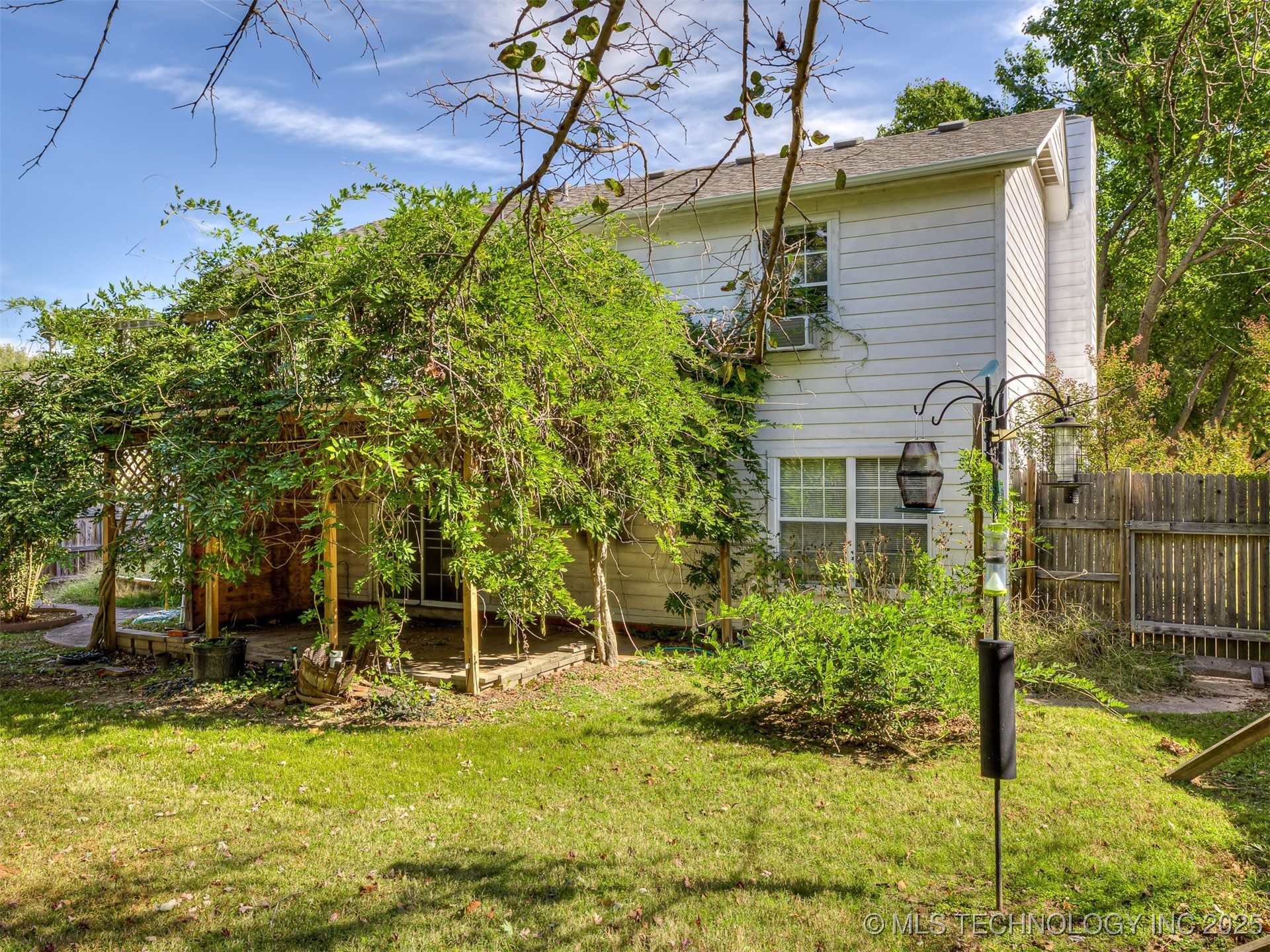 1812 S Gardenia Avenue Property Photo 64