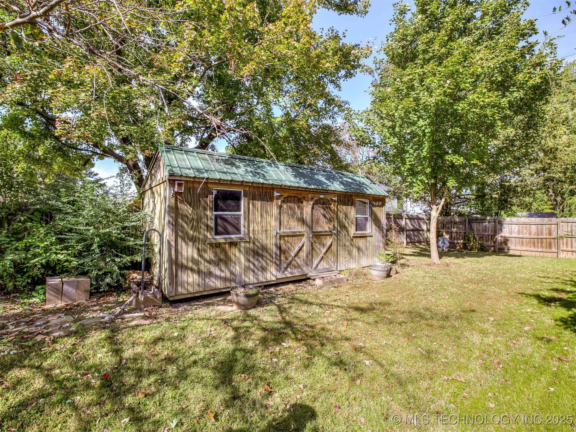 1812 S Gardenia Avenue Property Photo 65