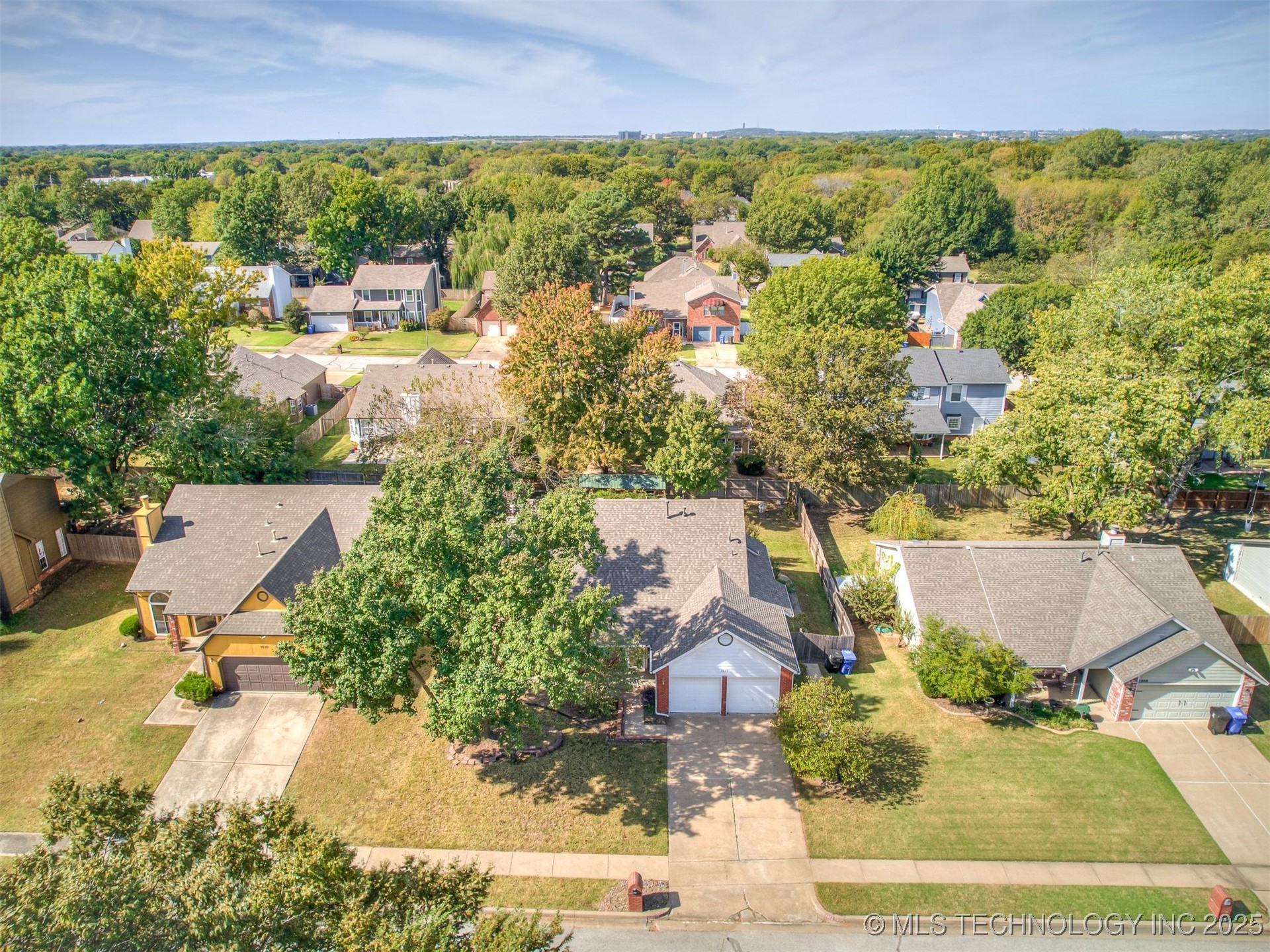 1812 S Gardenia Avenue Property Photo 72