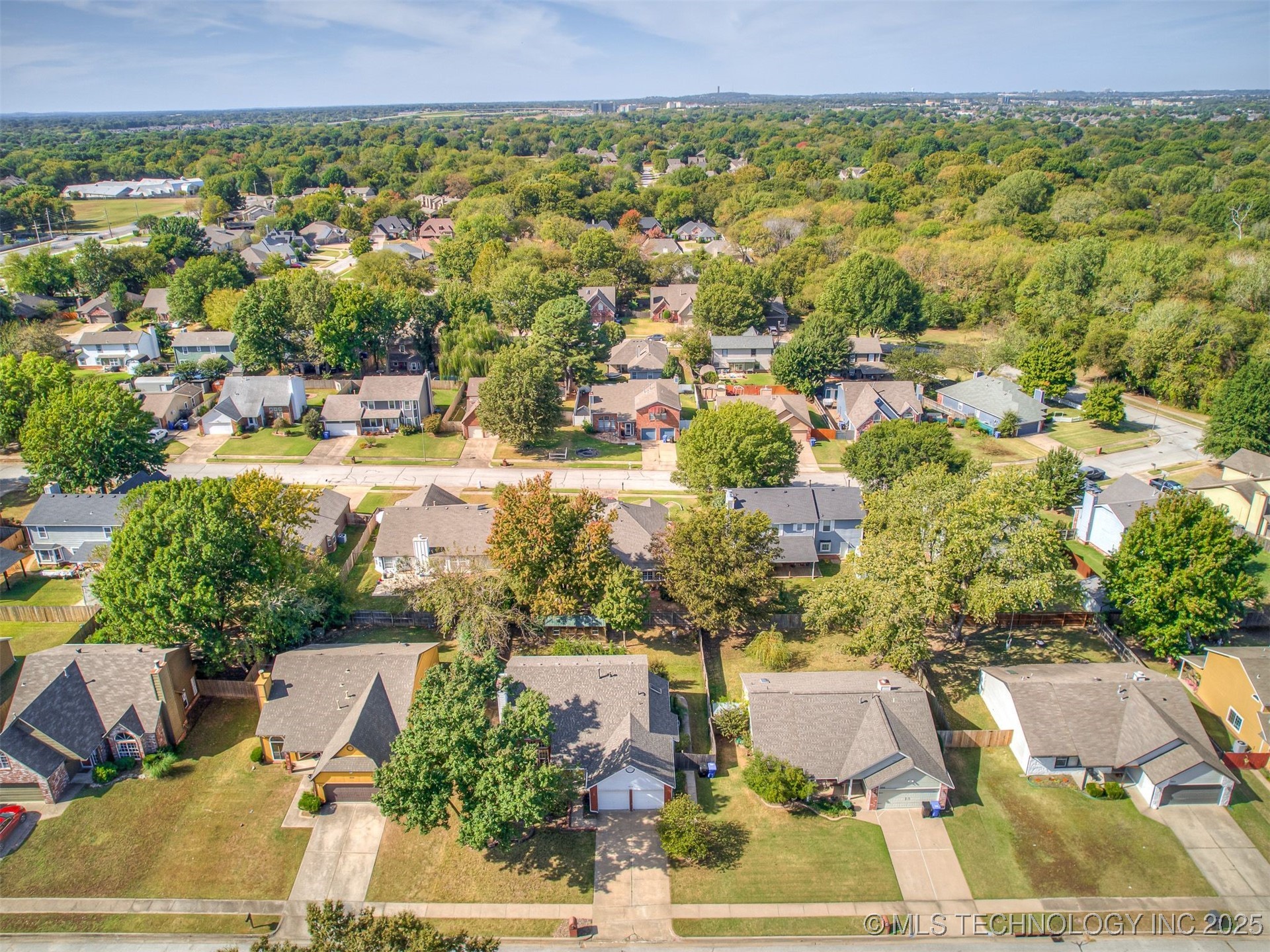 1812 S Gardenia Avenue Property Photo 79