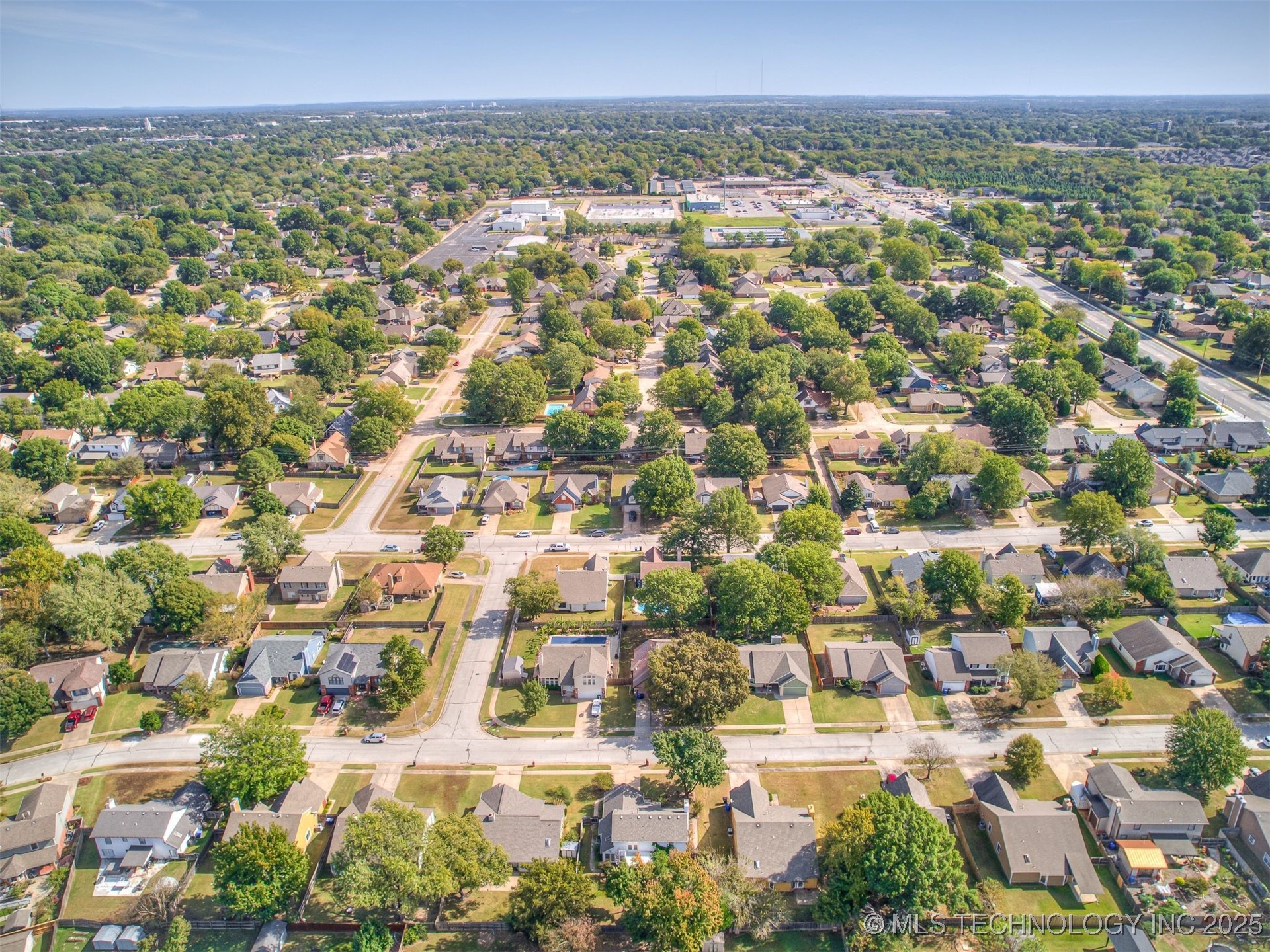 1812 S Gardenia Avenue Property Photo 90