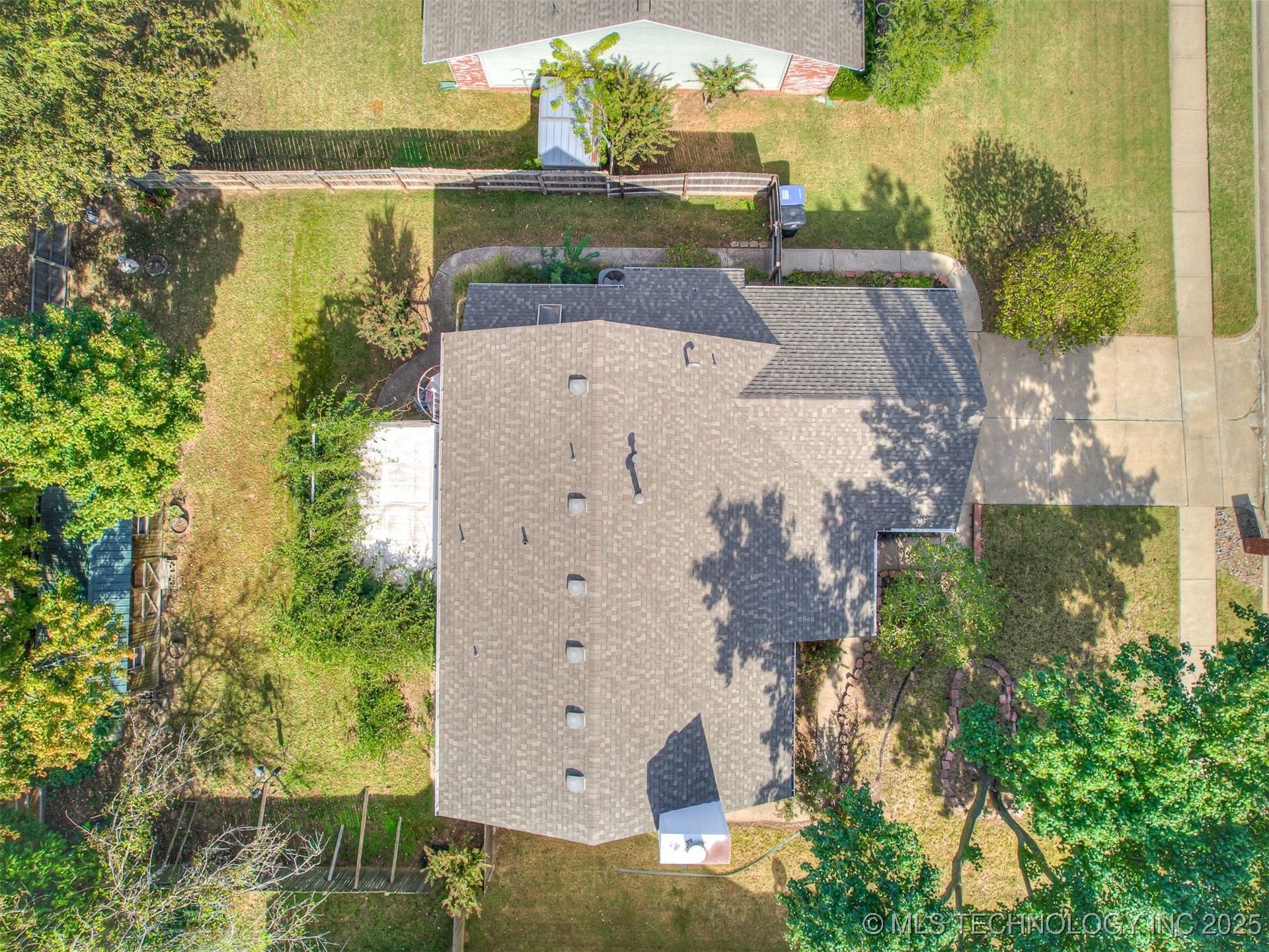 1812 S Gardenia Avenue Property Photo 92