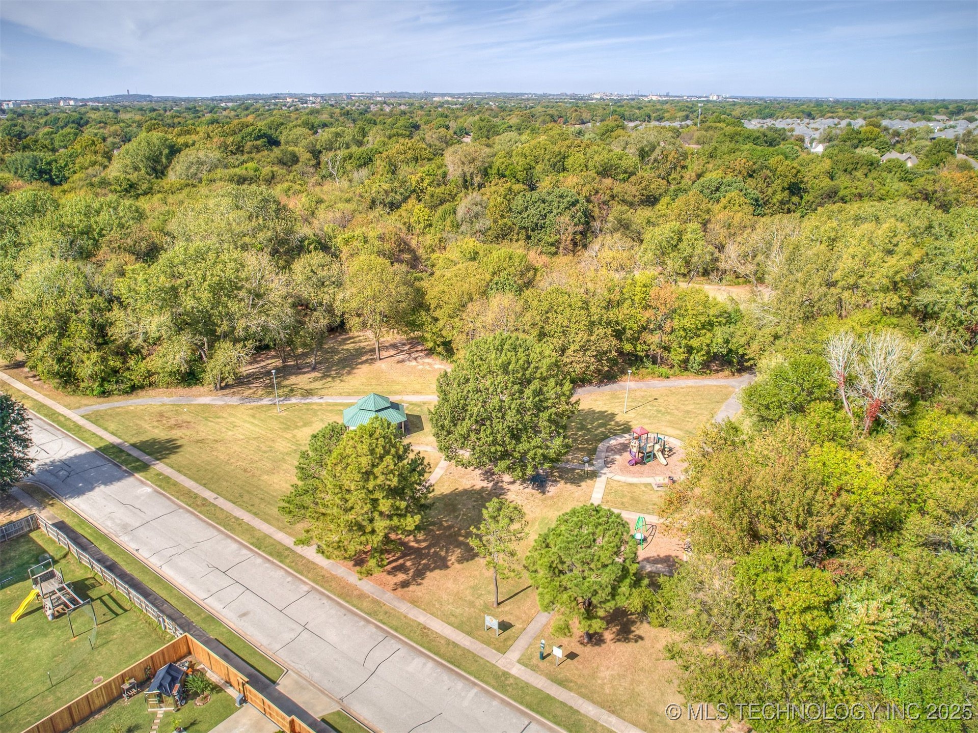 1812 S Gardenia Avenue Property Photo 94