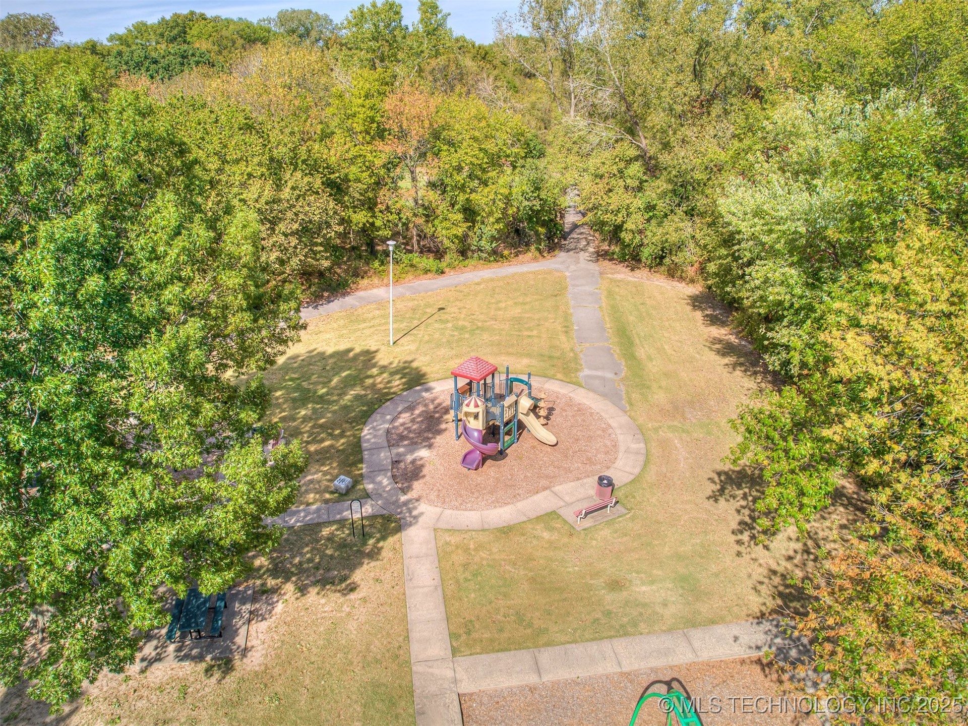 1812 S Gardenia Avenue Property Photo 95