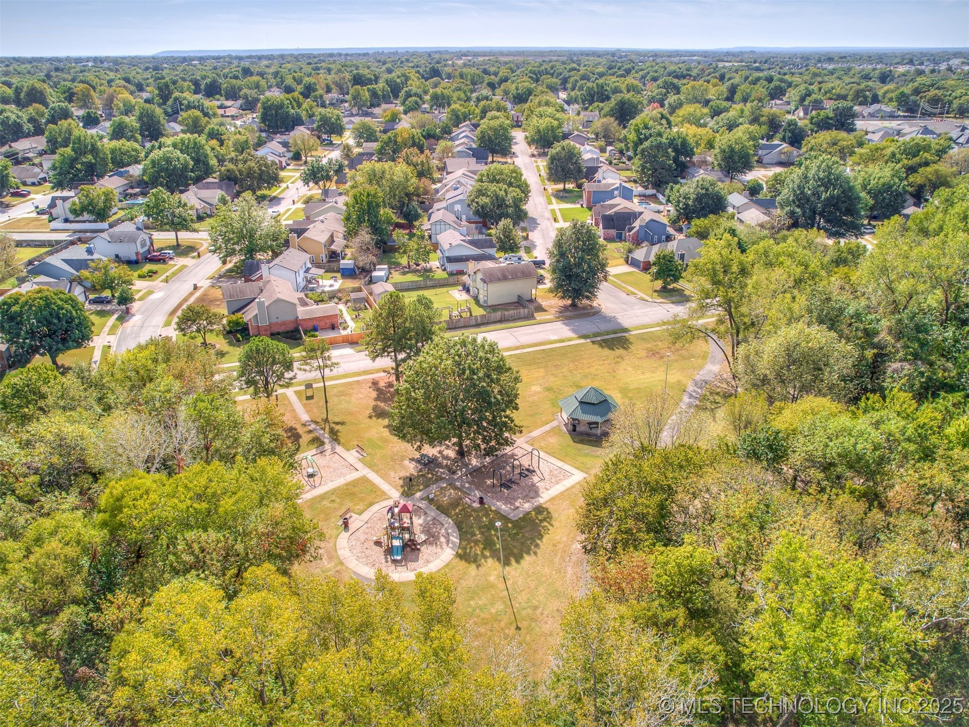 1812 S Gardenia Avenue Property Photo 96