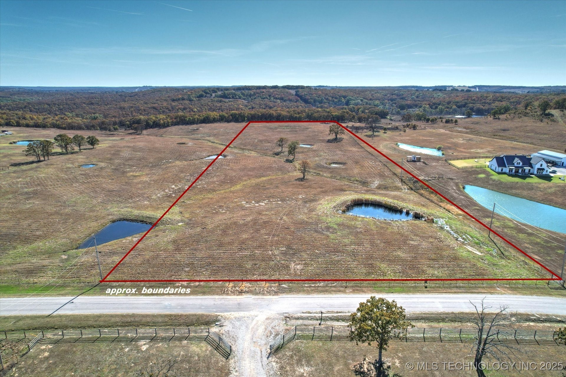 219 County Road 2280 Property Photo 19