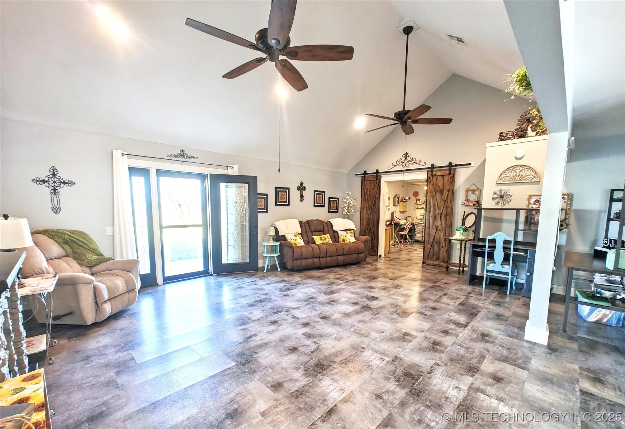 17648 W Grandview Road Property Photo 10