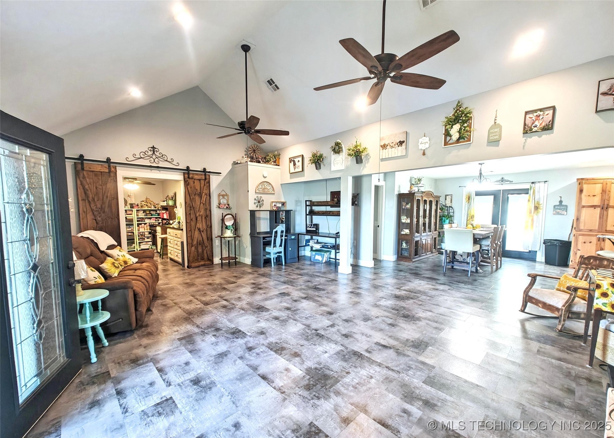 17648 W Grandview Road Property Photo 11