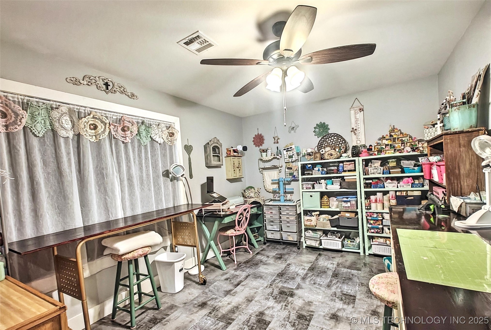 17648 W Grandview Road Property Photo 14