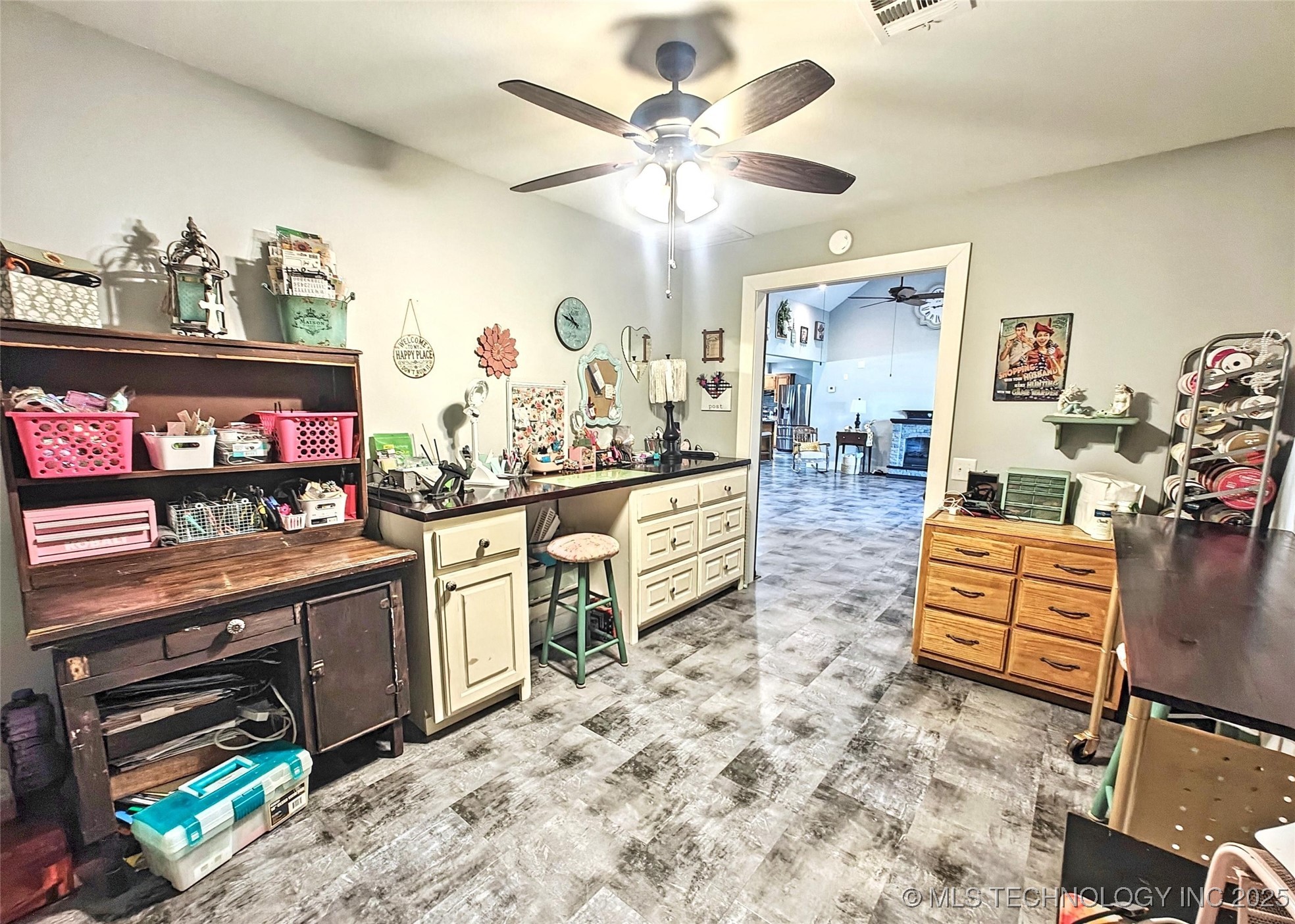 17648 W Grandview Road Property Photo 16