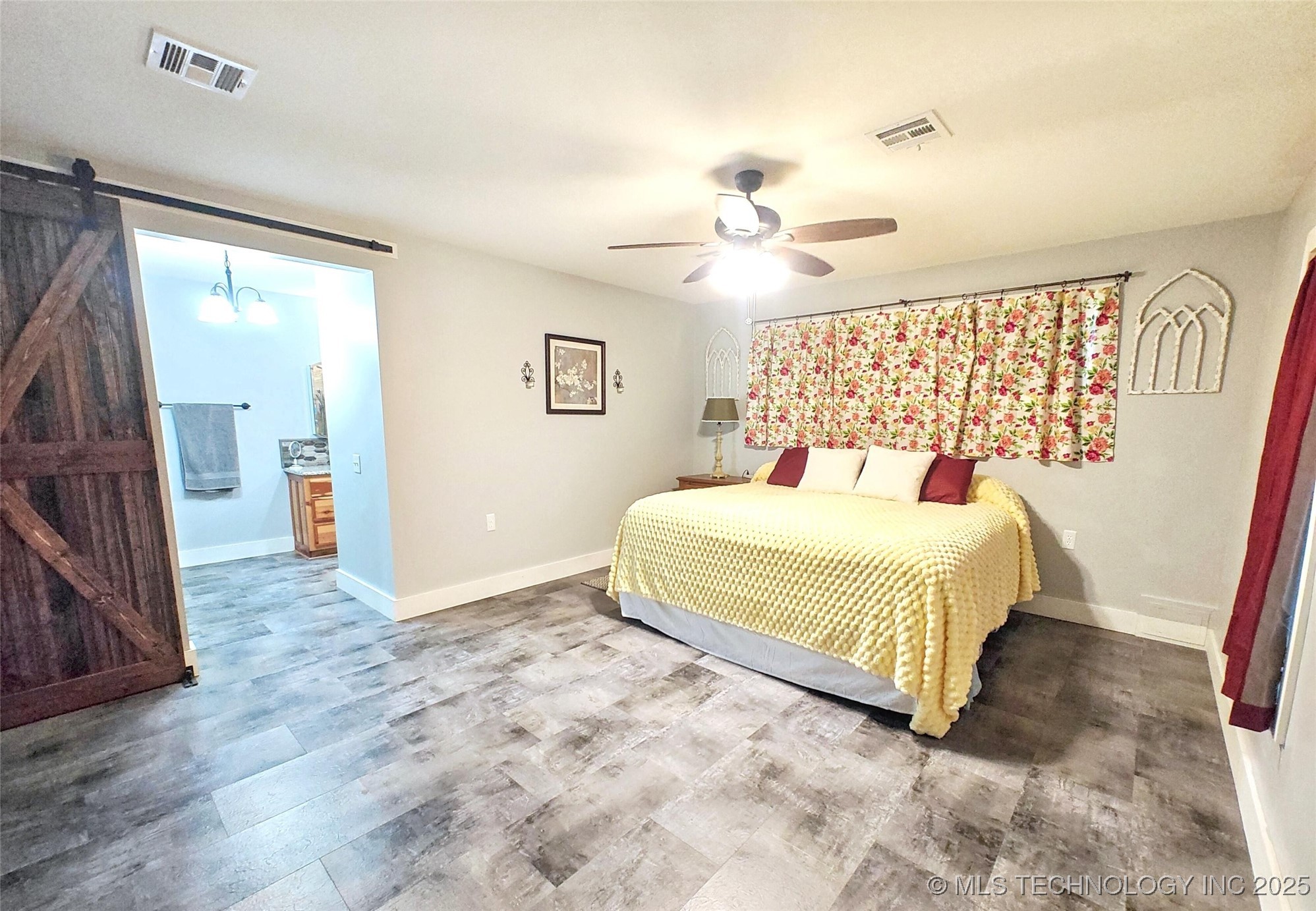 17648 W Grandview Road Property Photo 20