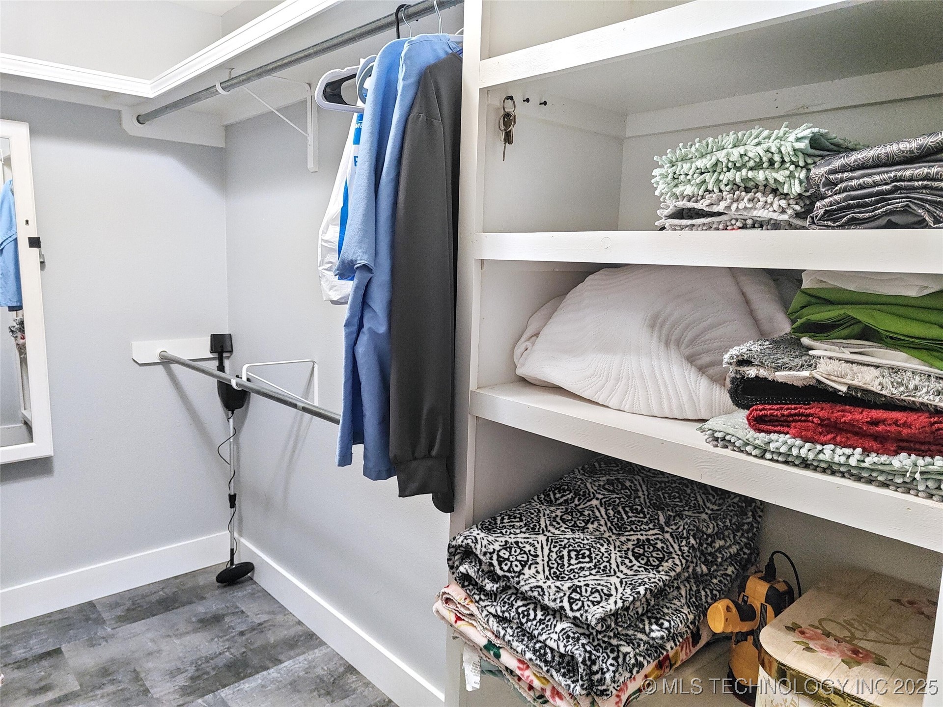 17648 W Grandview Road Property Photo 27