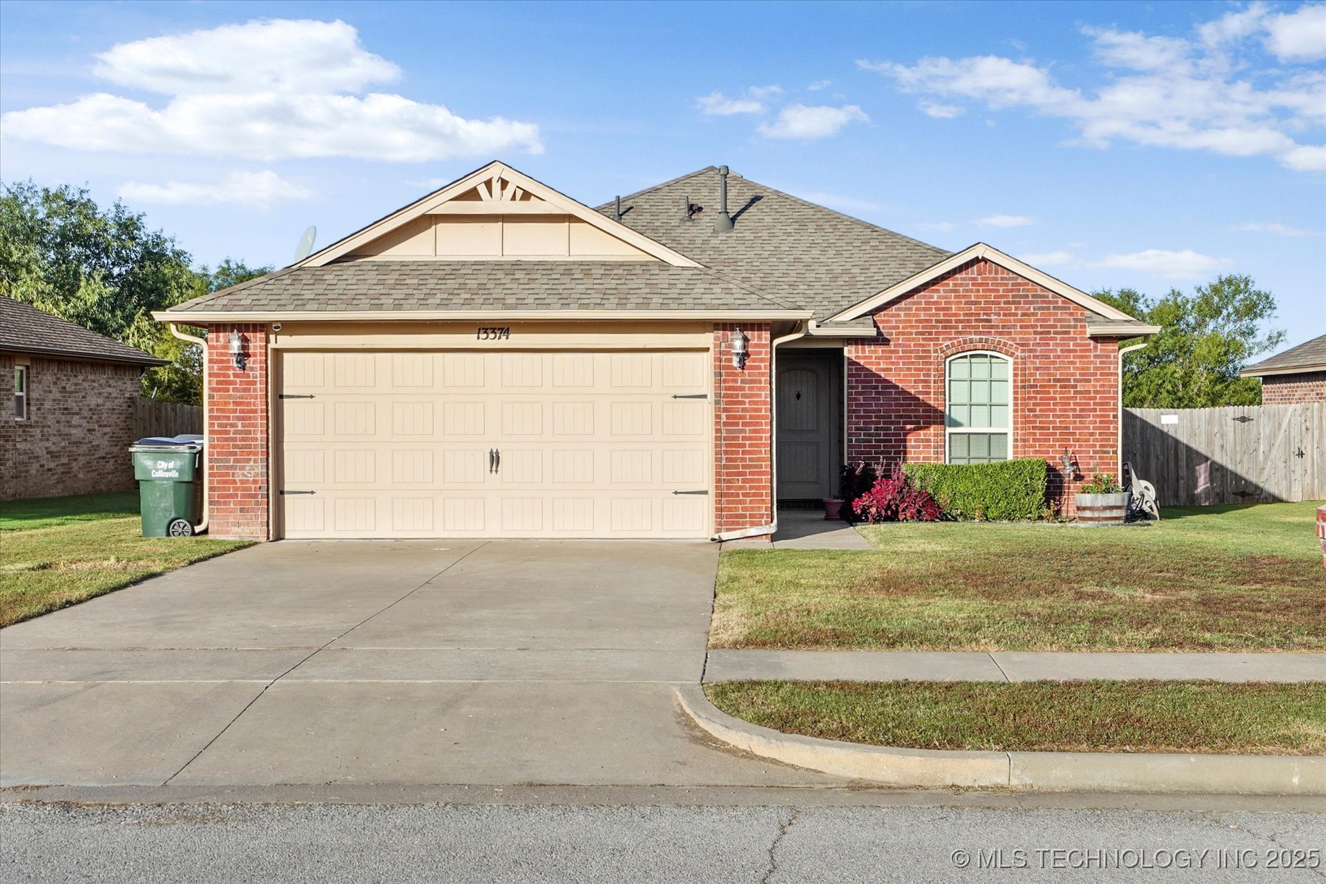 13374 N 132nd East Avenue Property Photo 1