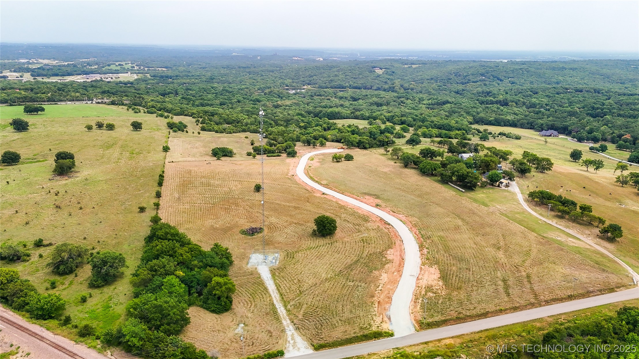 14059 County Road 1567 Property Photo 12