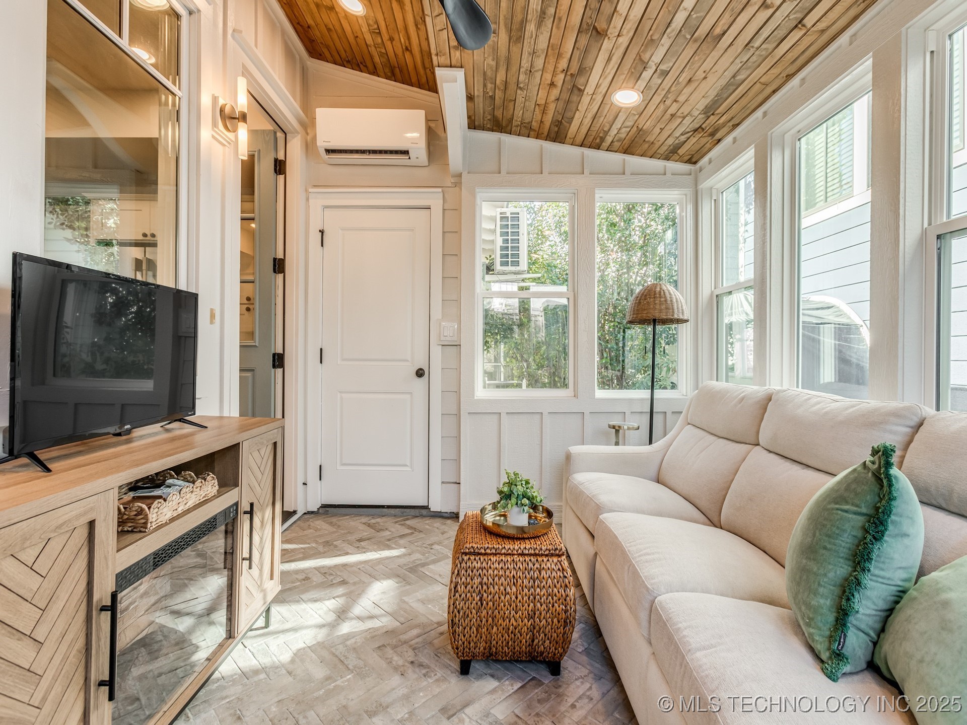 29 Boardwalk Avenue C Property Photo 20