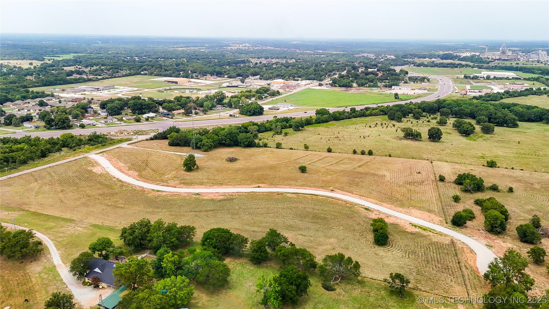 14096 County Road 1567 Property Photo 7