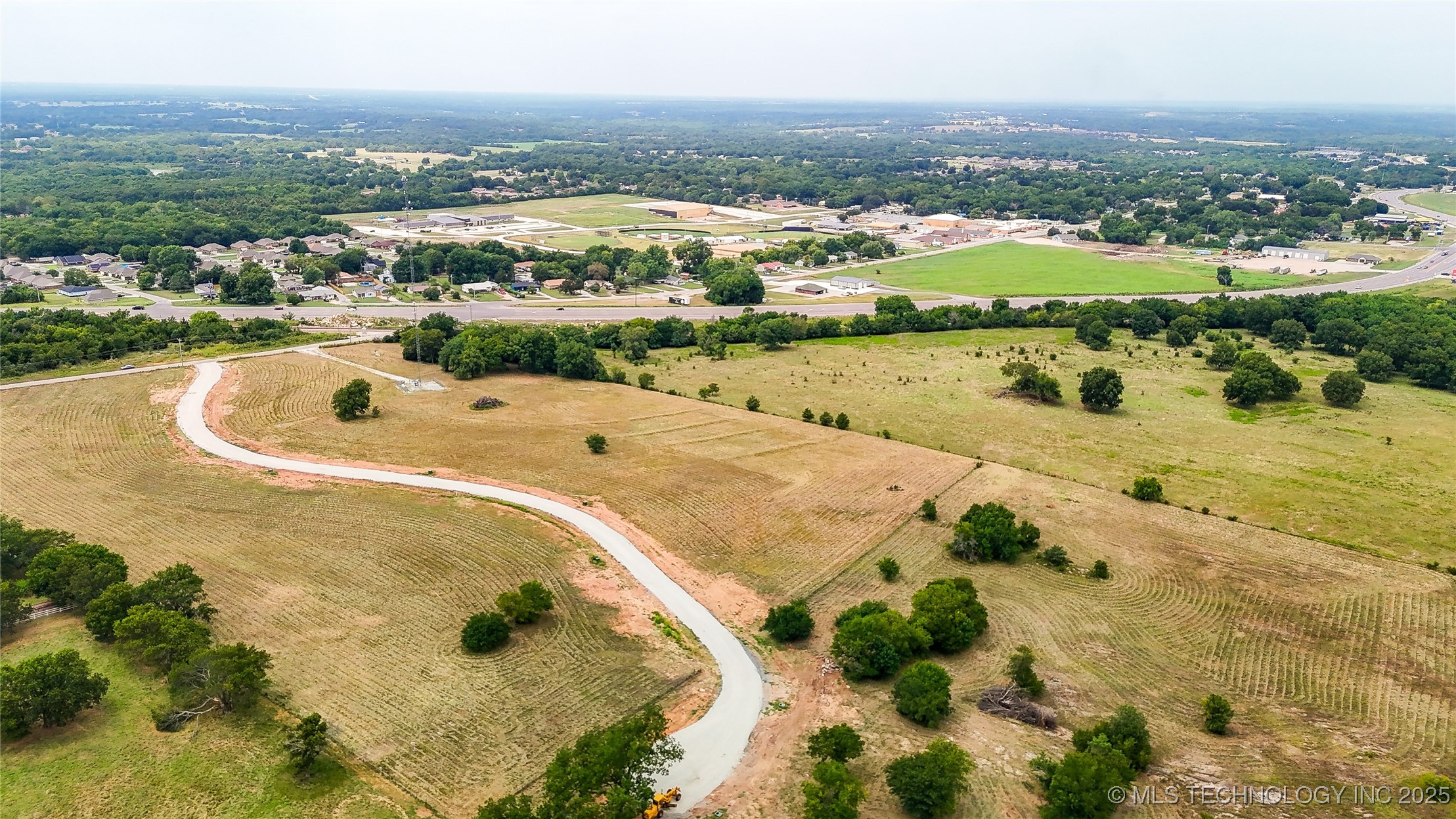 14096 County Road 1567 Property Photo 8