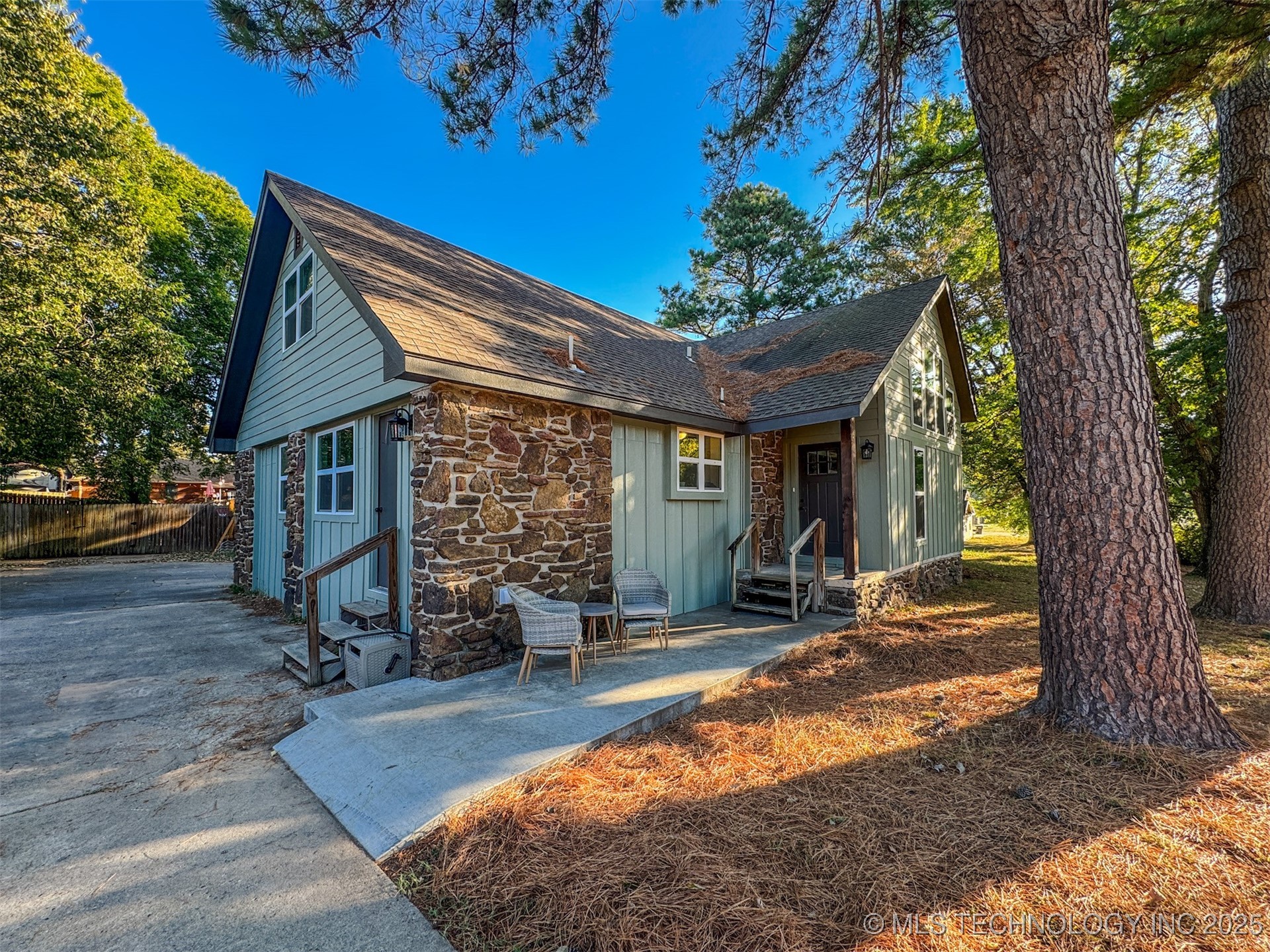 305 Wheeler Street Property Photo 2