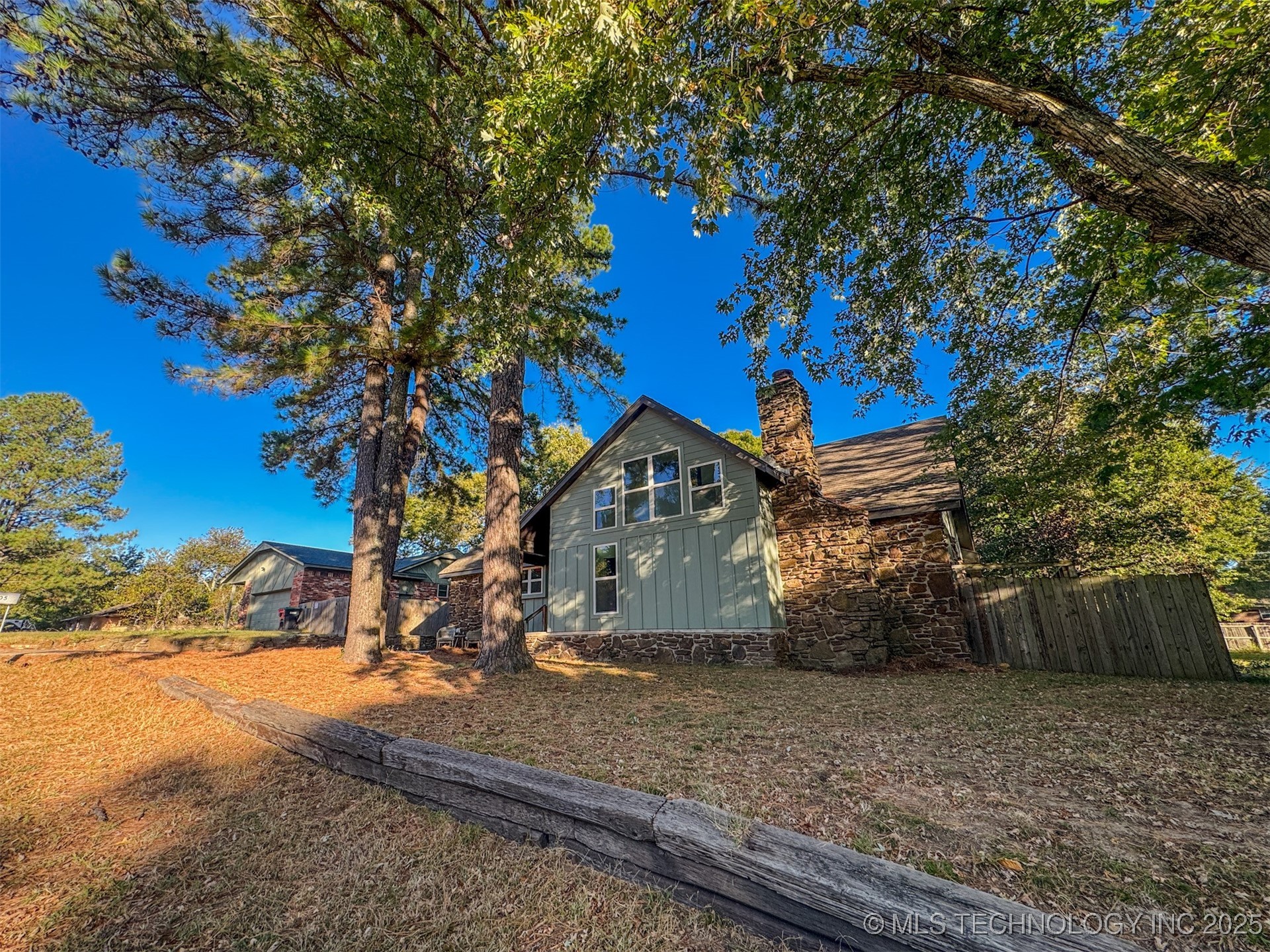 305 Wheeler Street Property Photo 4