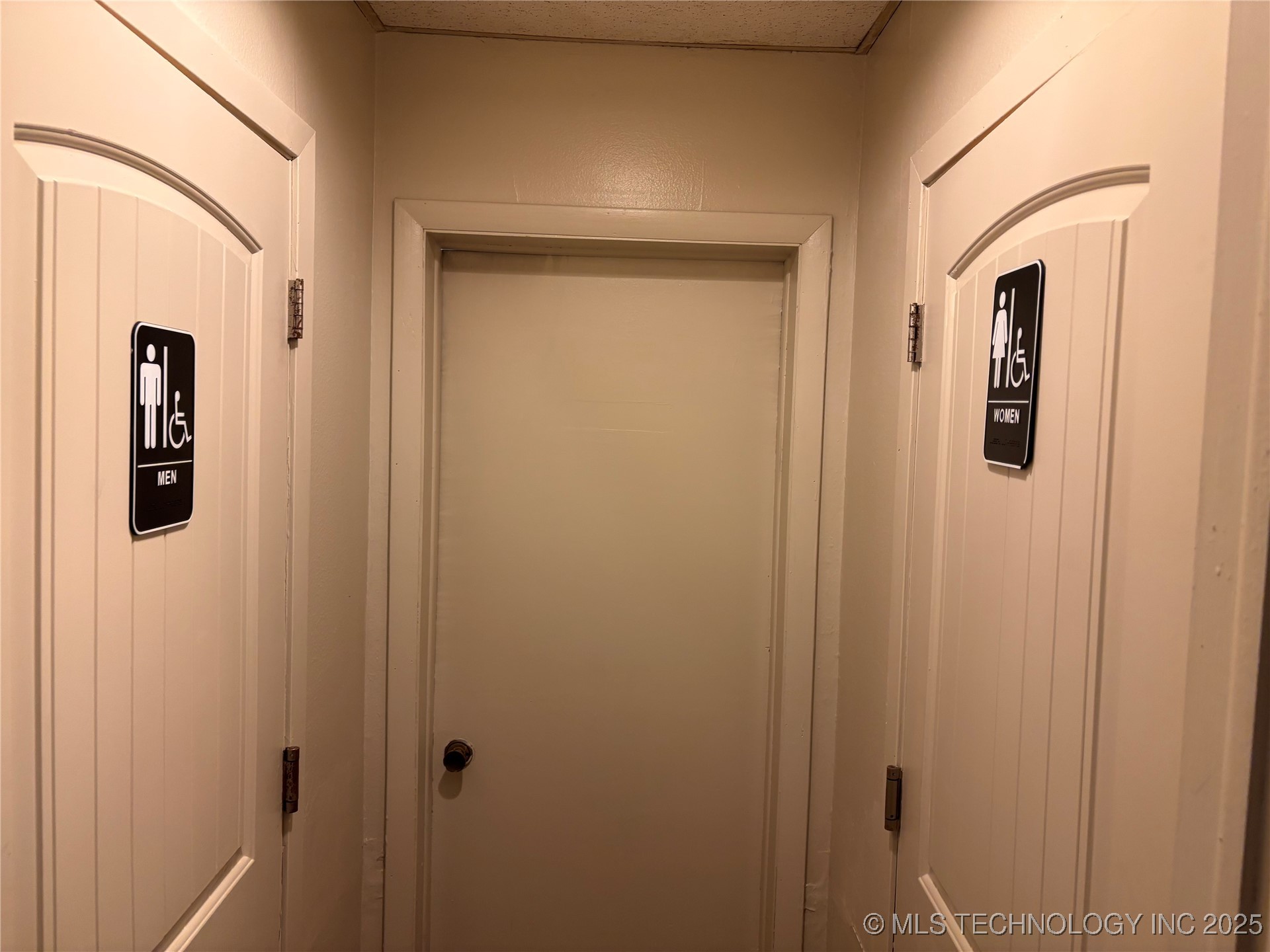 4 S Commerce Property Photo 15