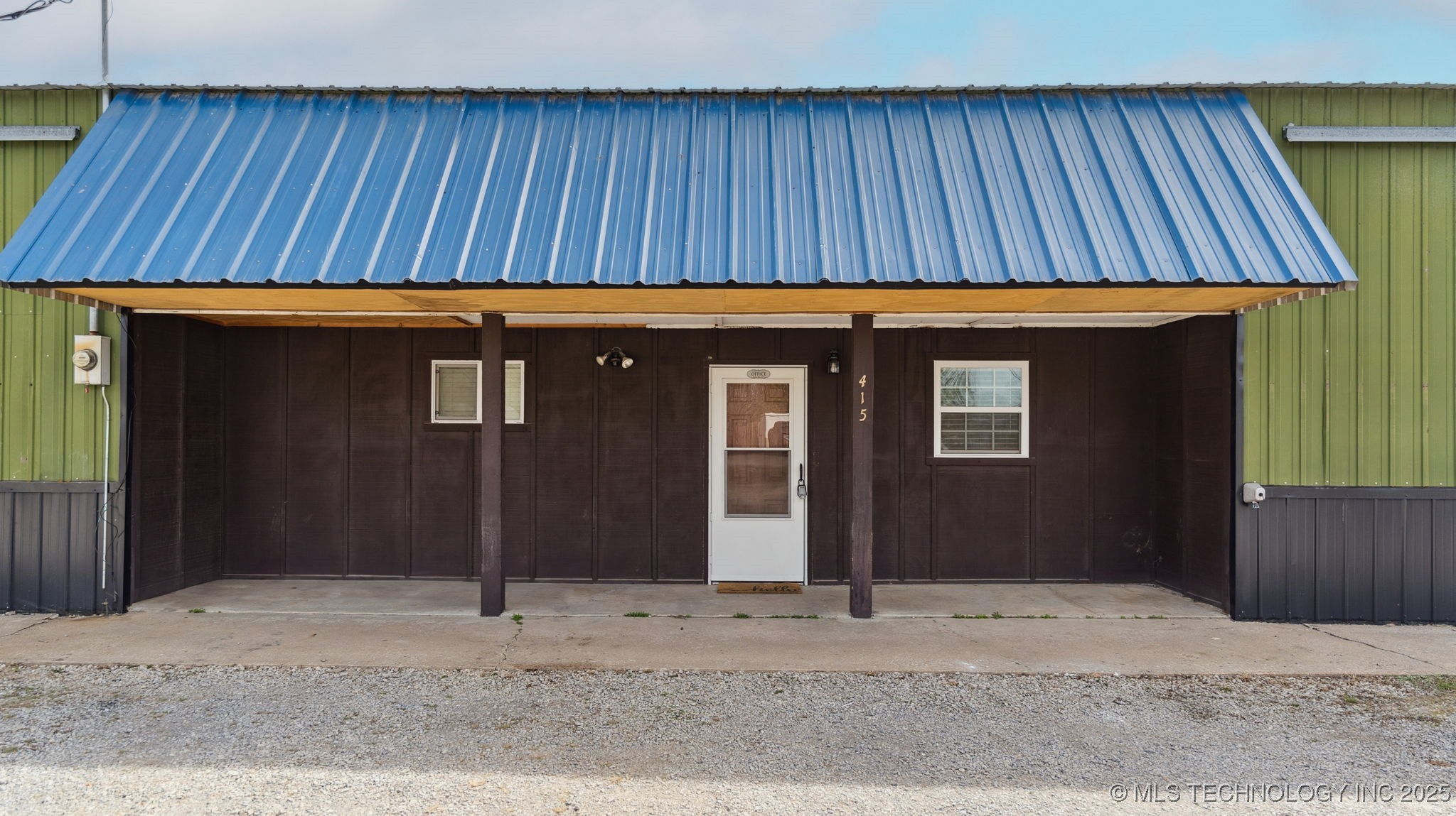 415 N Maple Street Property Photo 4