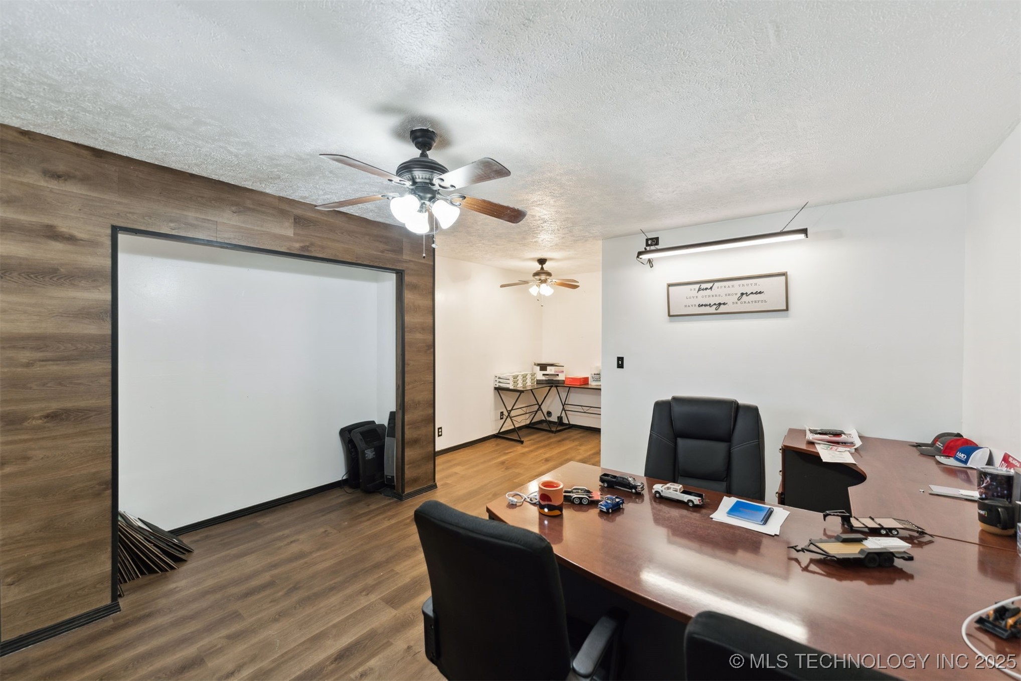 415 N Maple Street Property Photo 10