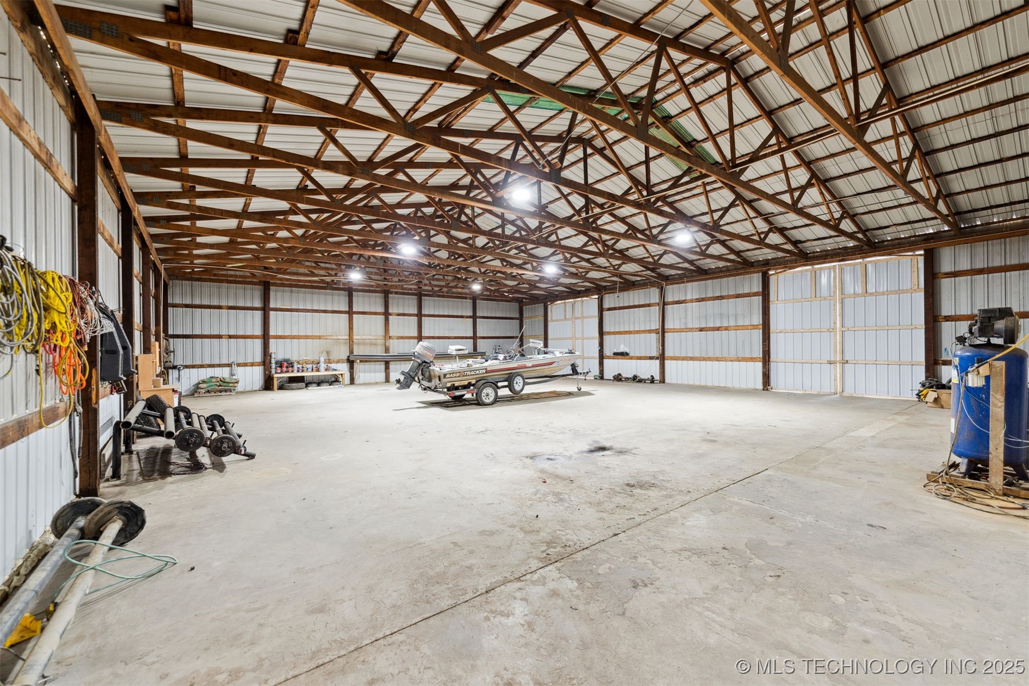 415 N Maple Street Property Photo 16