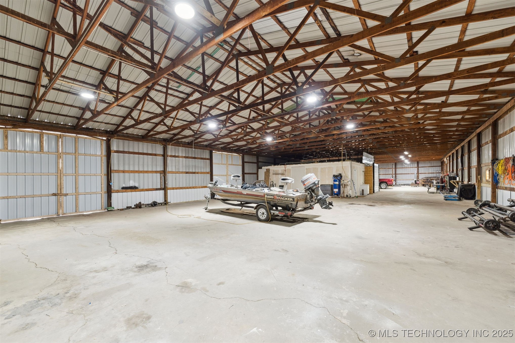 415 N Maple Street Property Photo 17