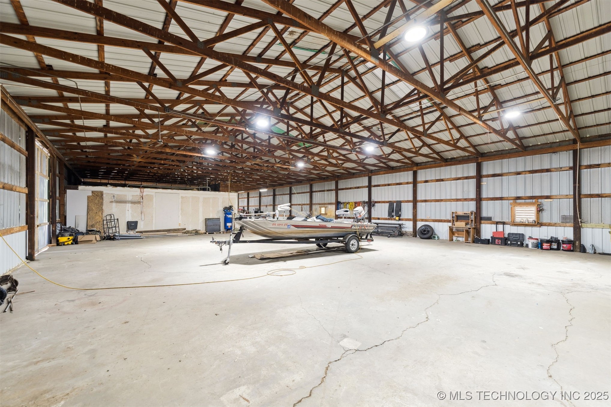 415 N Maple Street Property Photo 18