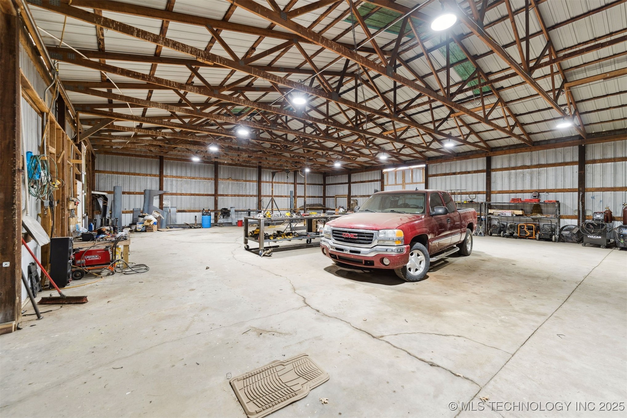 415 N Maple Street Property Photo 20