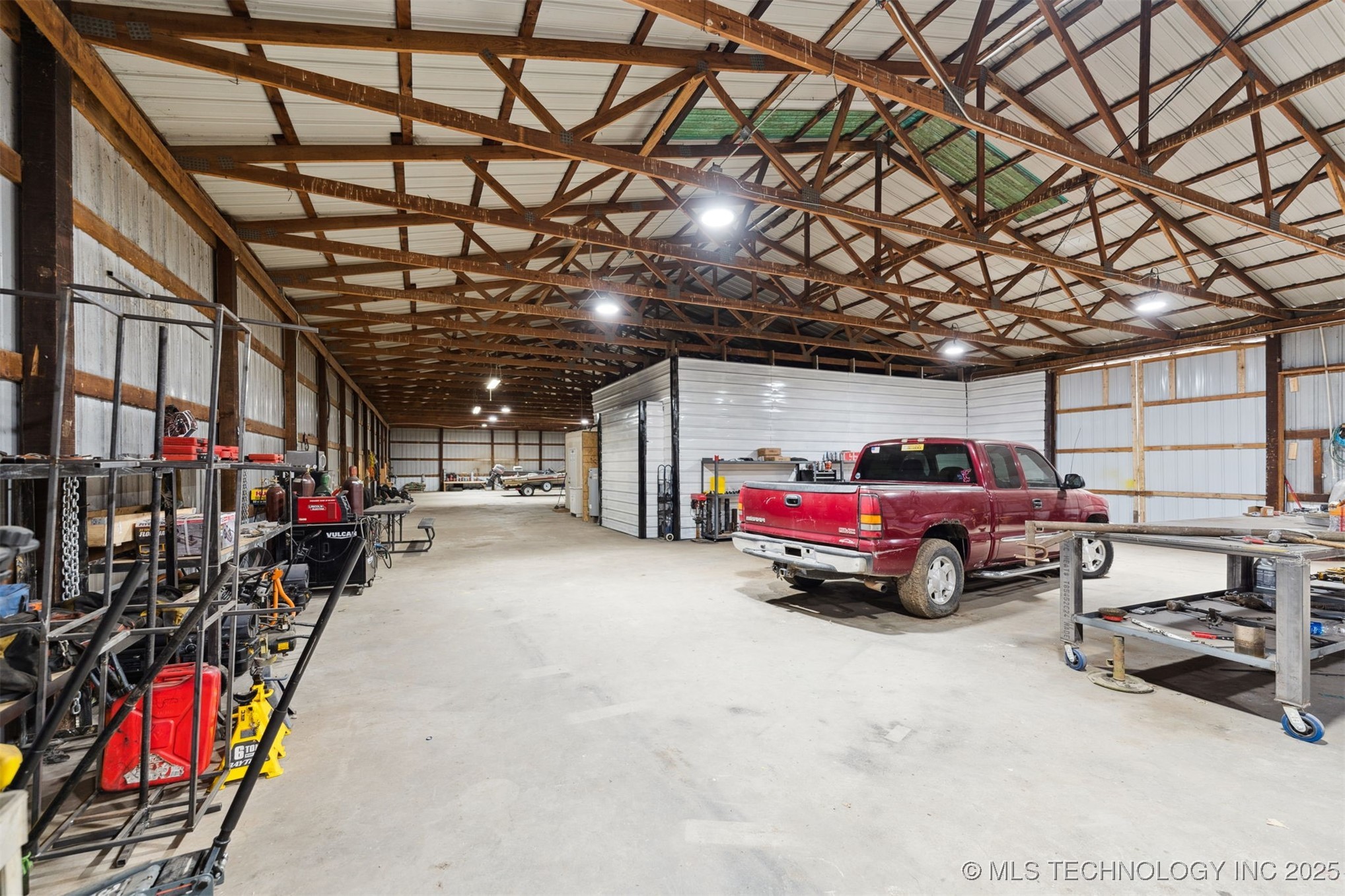 415 N Maple Street Property Photo 21