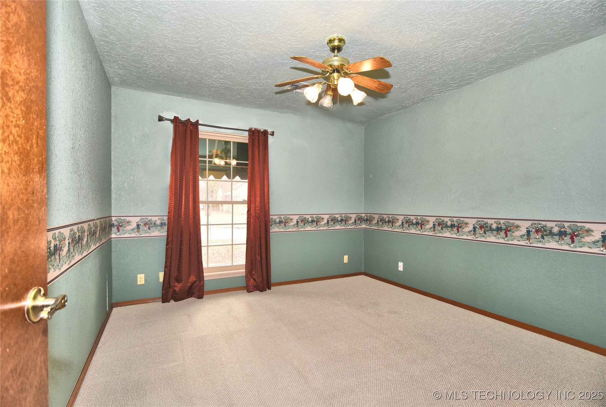 2400 W Gary Street Property Photo 21