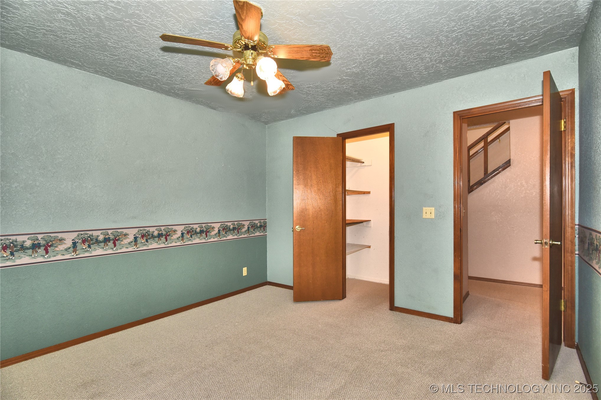 2400 W Gary Street Property Photo 22