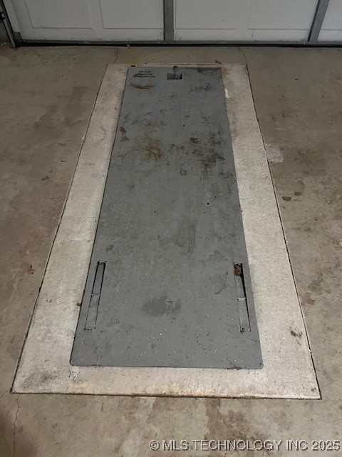 2400 W Gary Street Property Photo 27