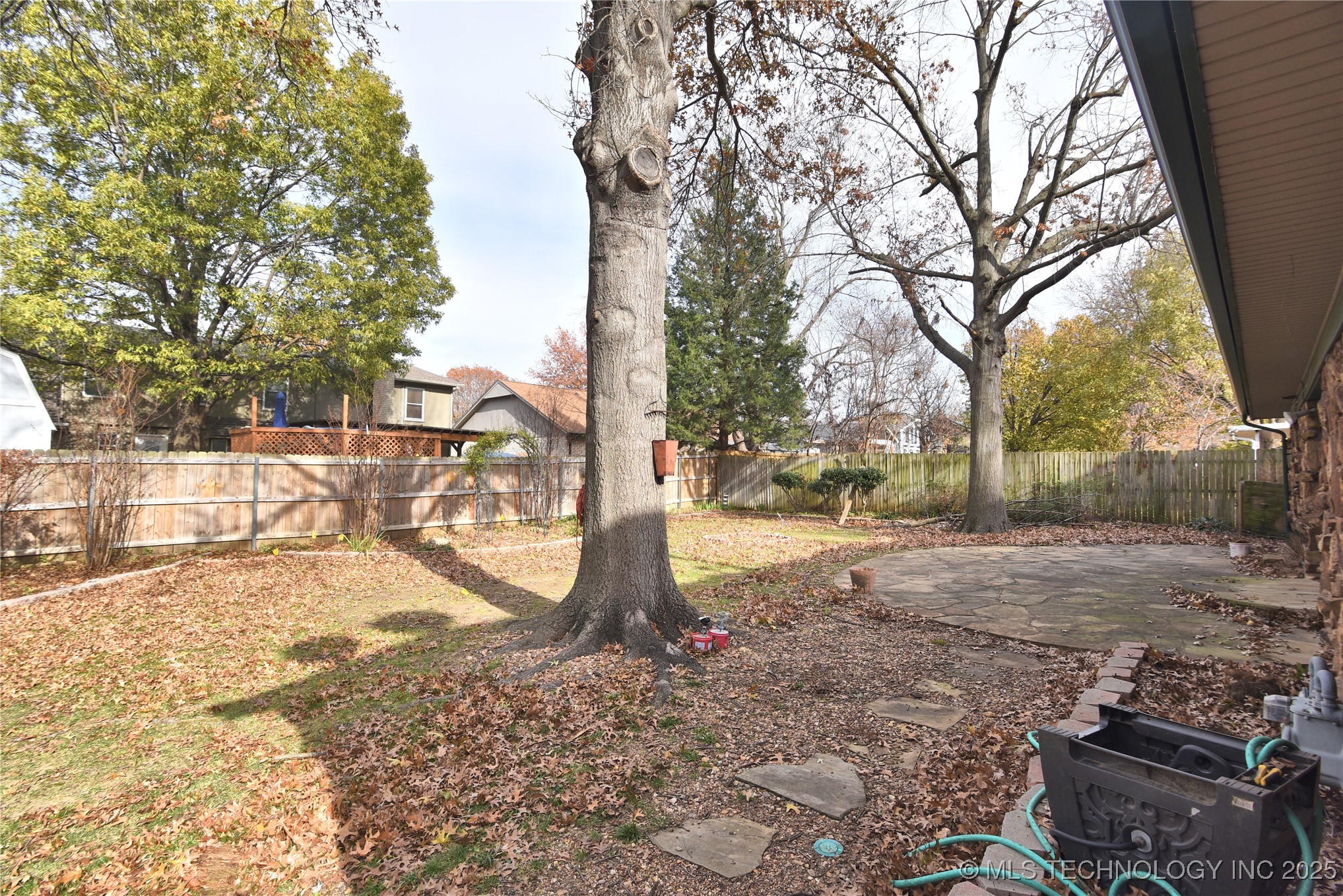 2400 W Gary Street Property Photo 29