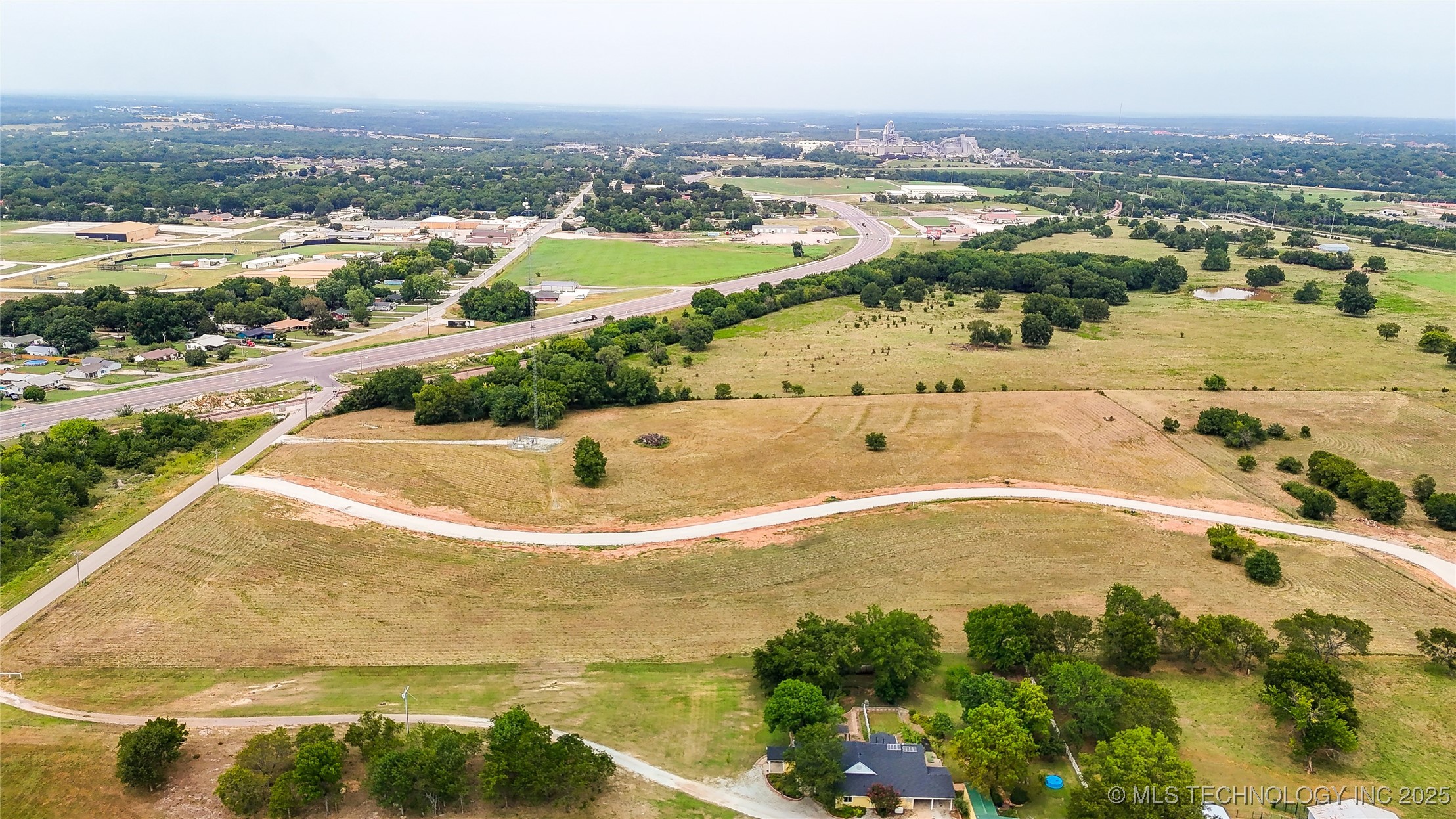 14021 County Road 1567 Property Photo 8