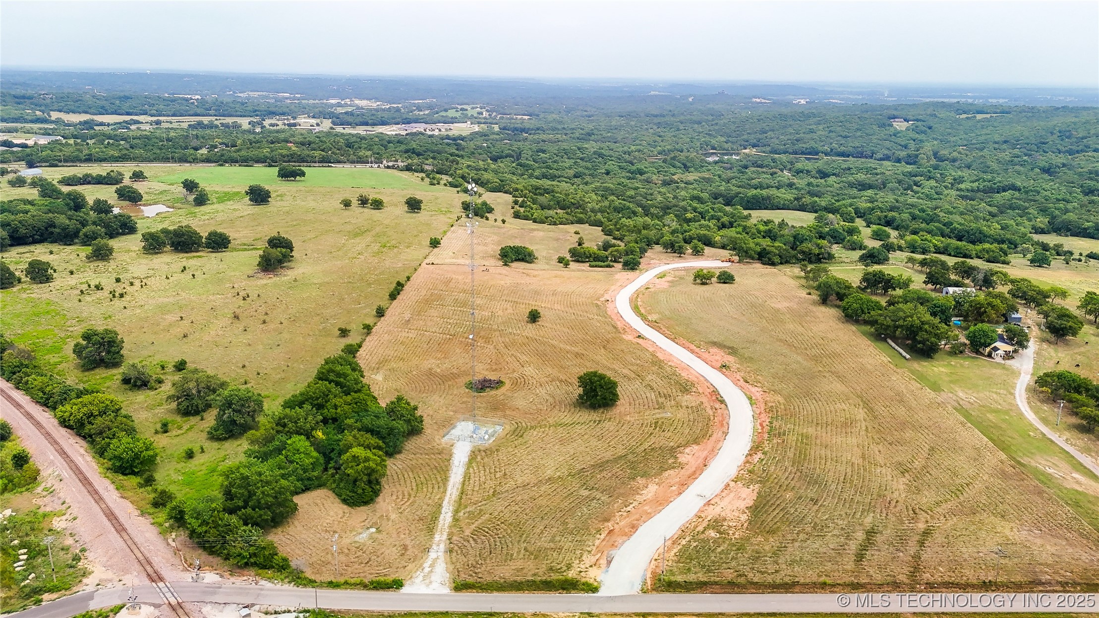 14021 County Road 1567 Property Photo 13